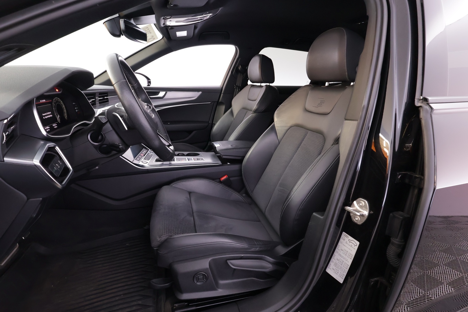 AUDI A6 2023