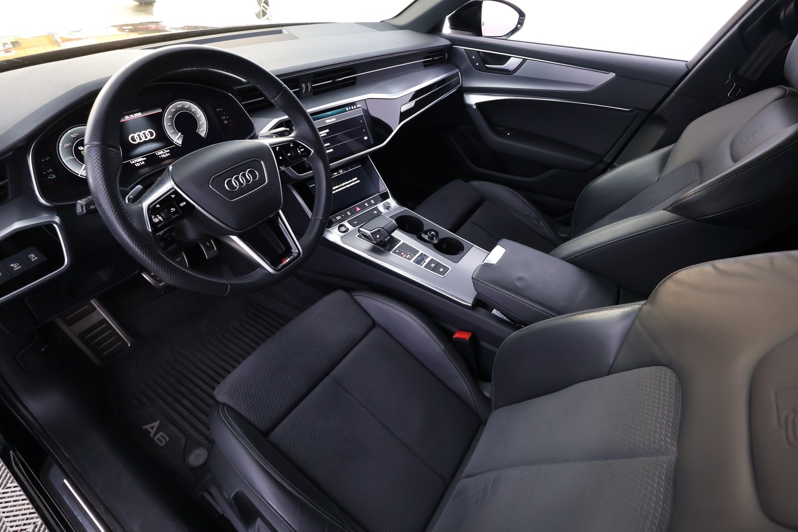 AUDI A6 2023