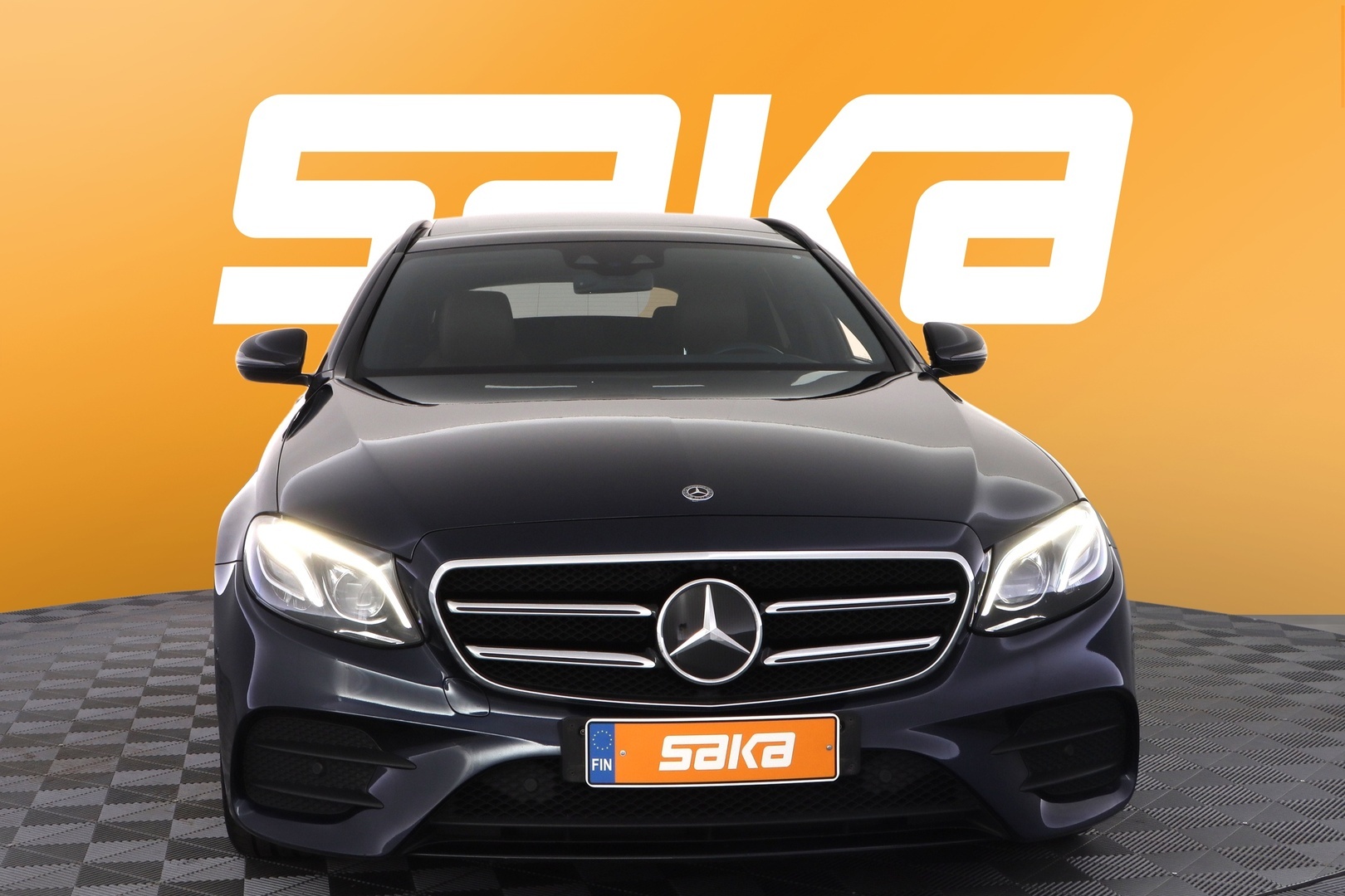 MERCEDES-BENZ E 2017