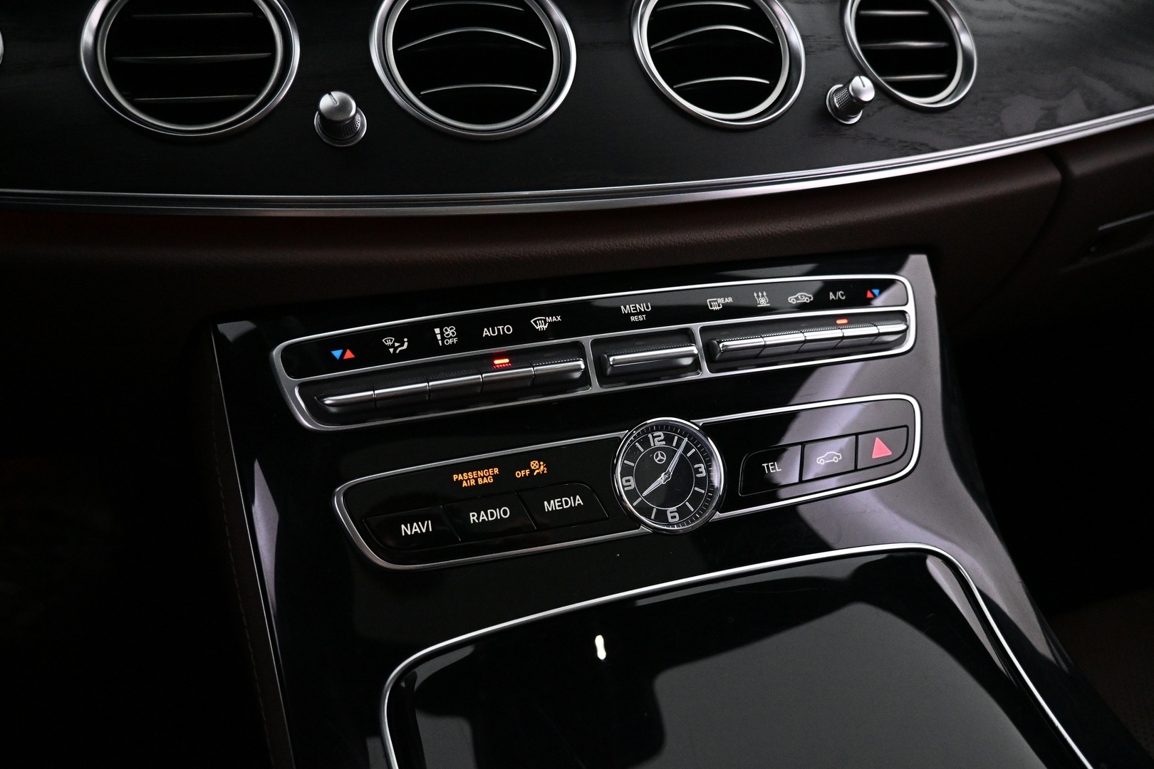 MERCEDES-BENZ E 2017