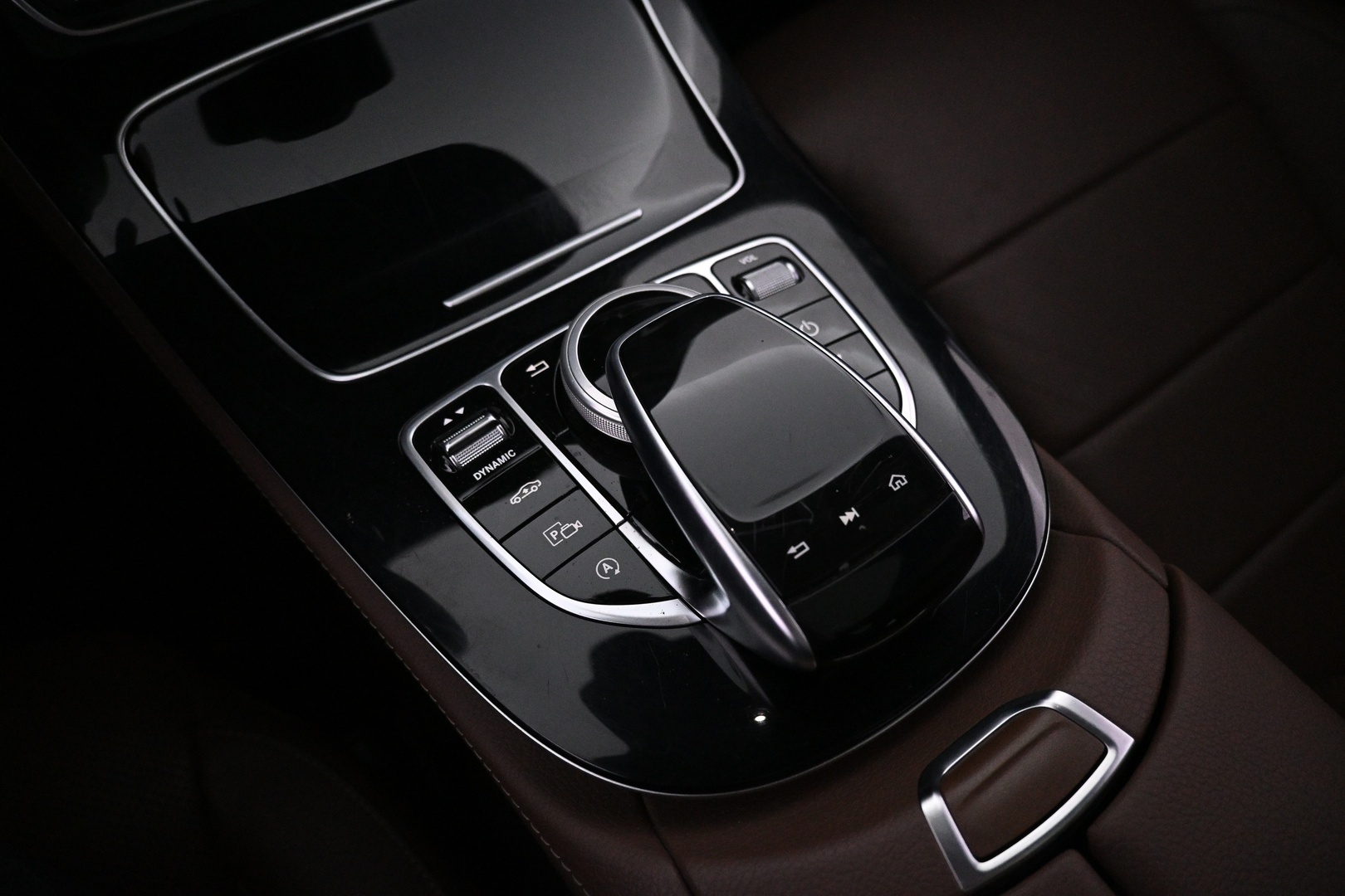 MERCEDES-BENZ E 2017