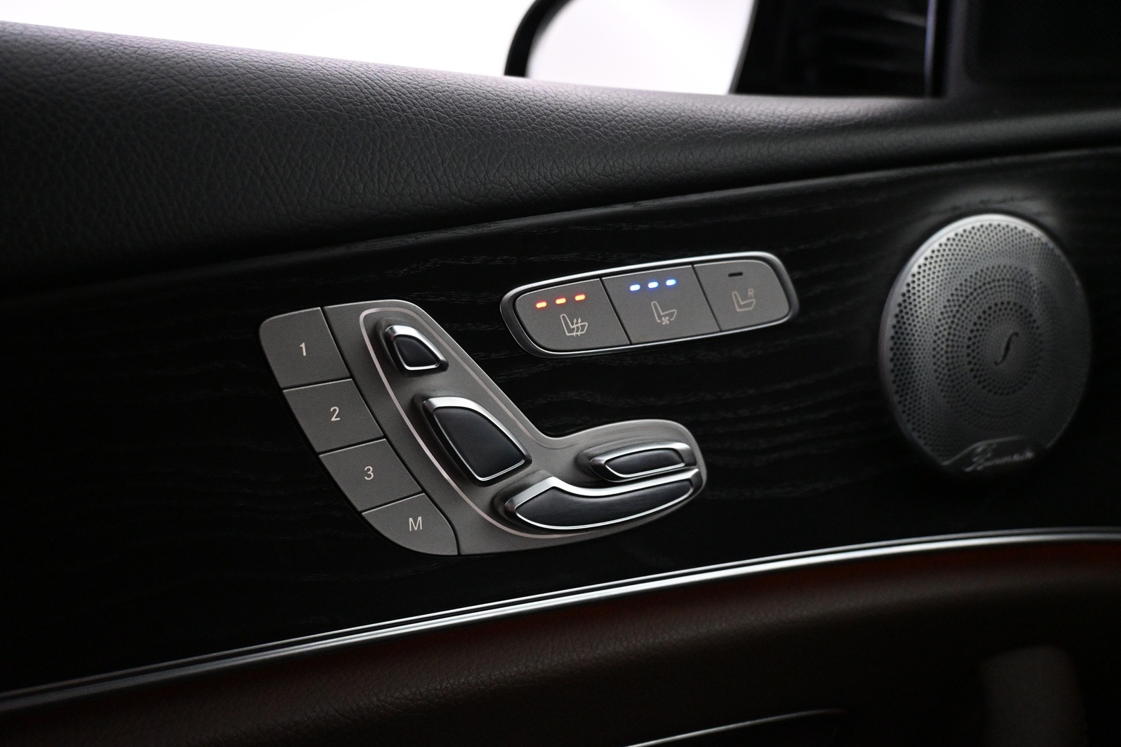 MERCEDES-BENZ E 2017