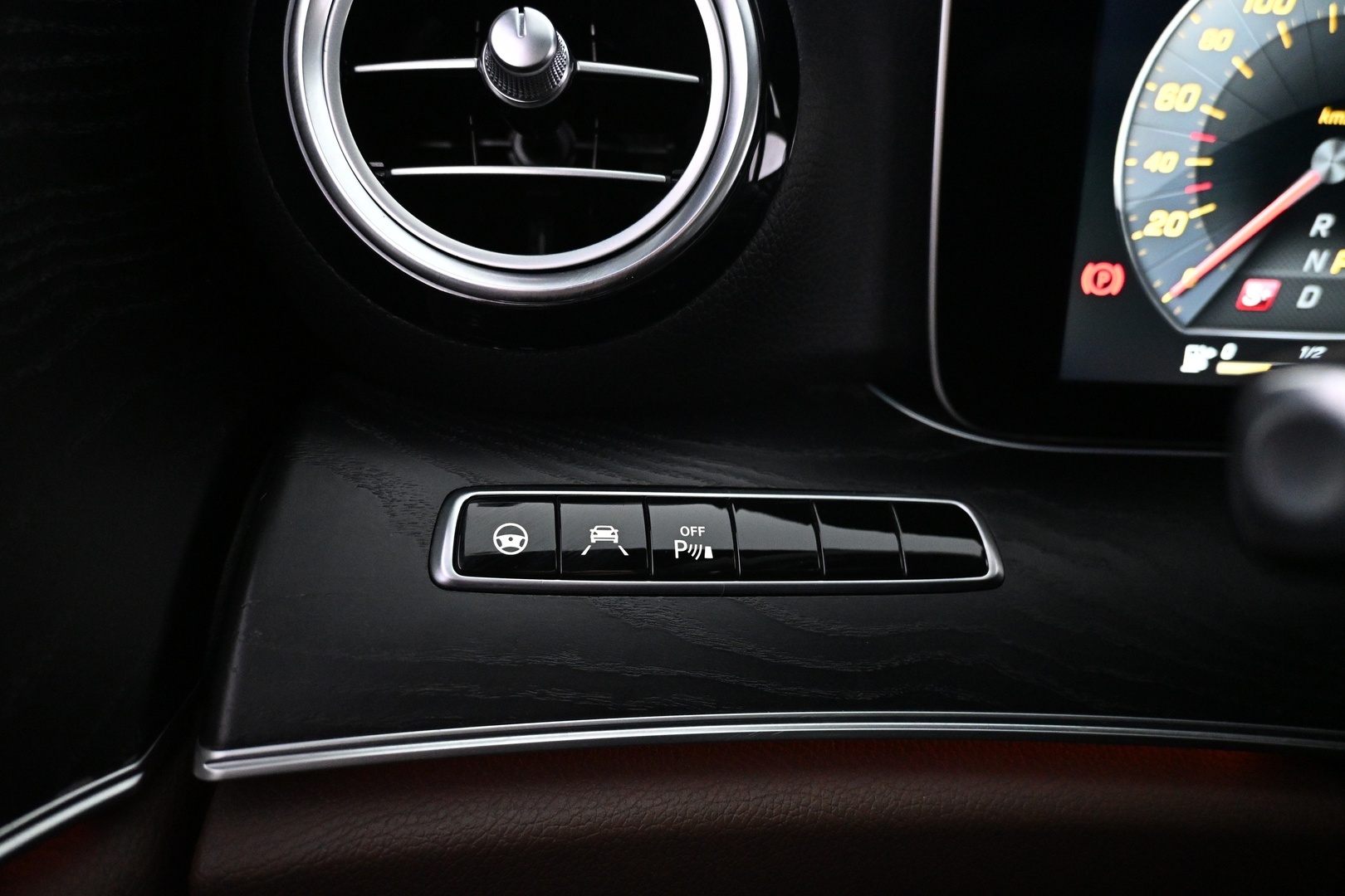 MERCEDES-BENZ E 2017