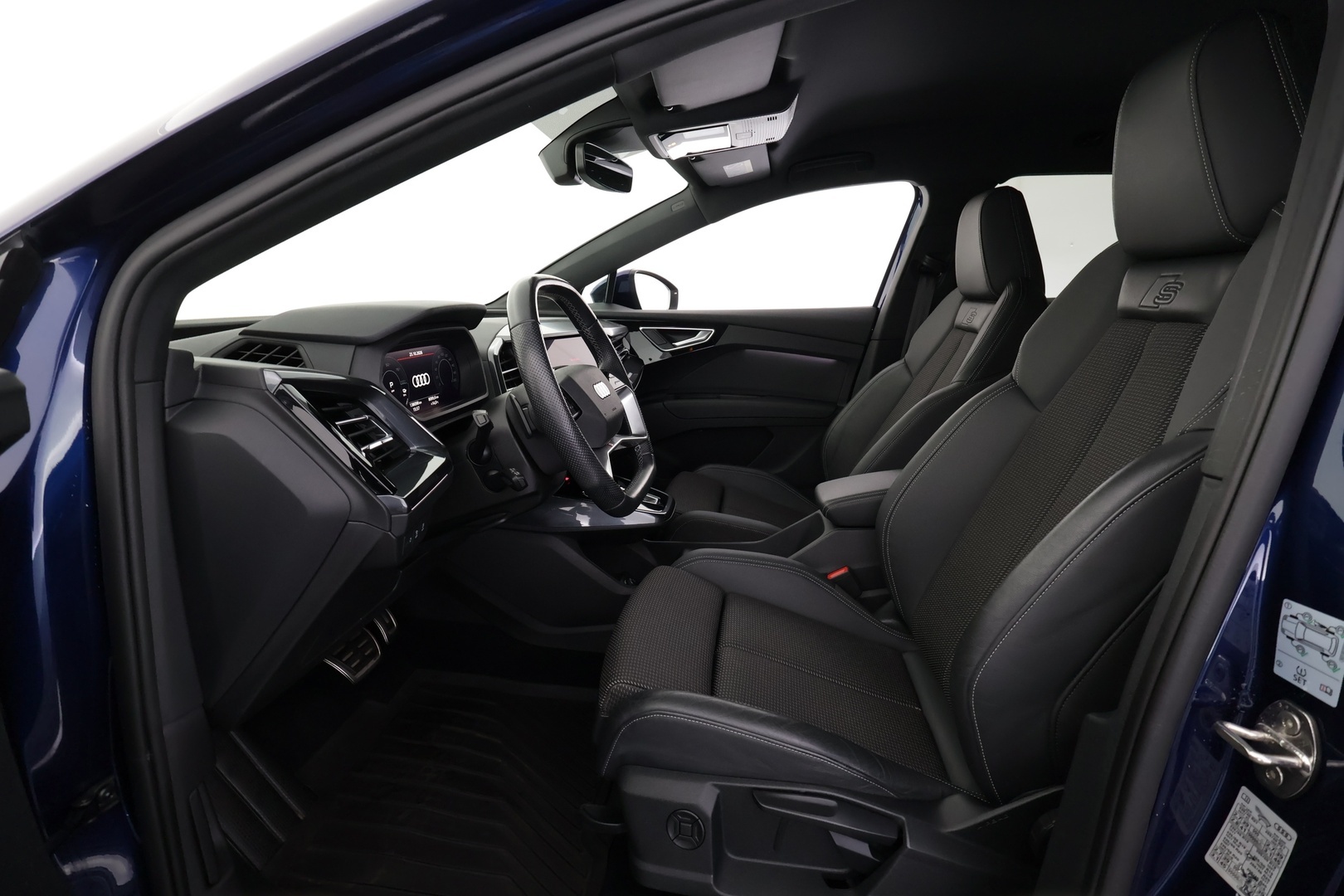 AUDI Q4 e-tron 2023