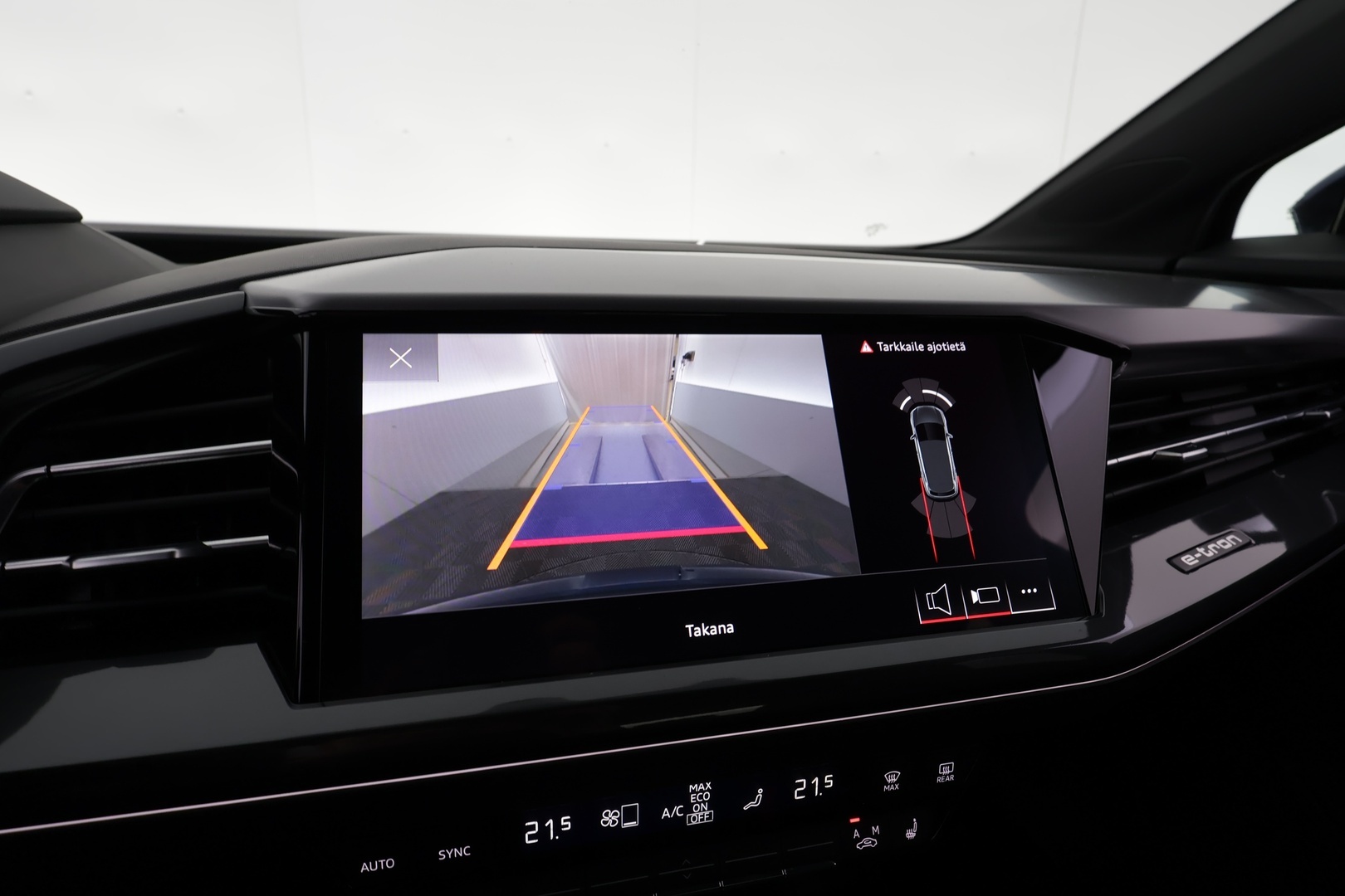 AUDI Q4 e-tron 2023