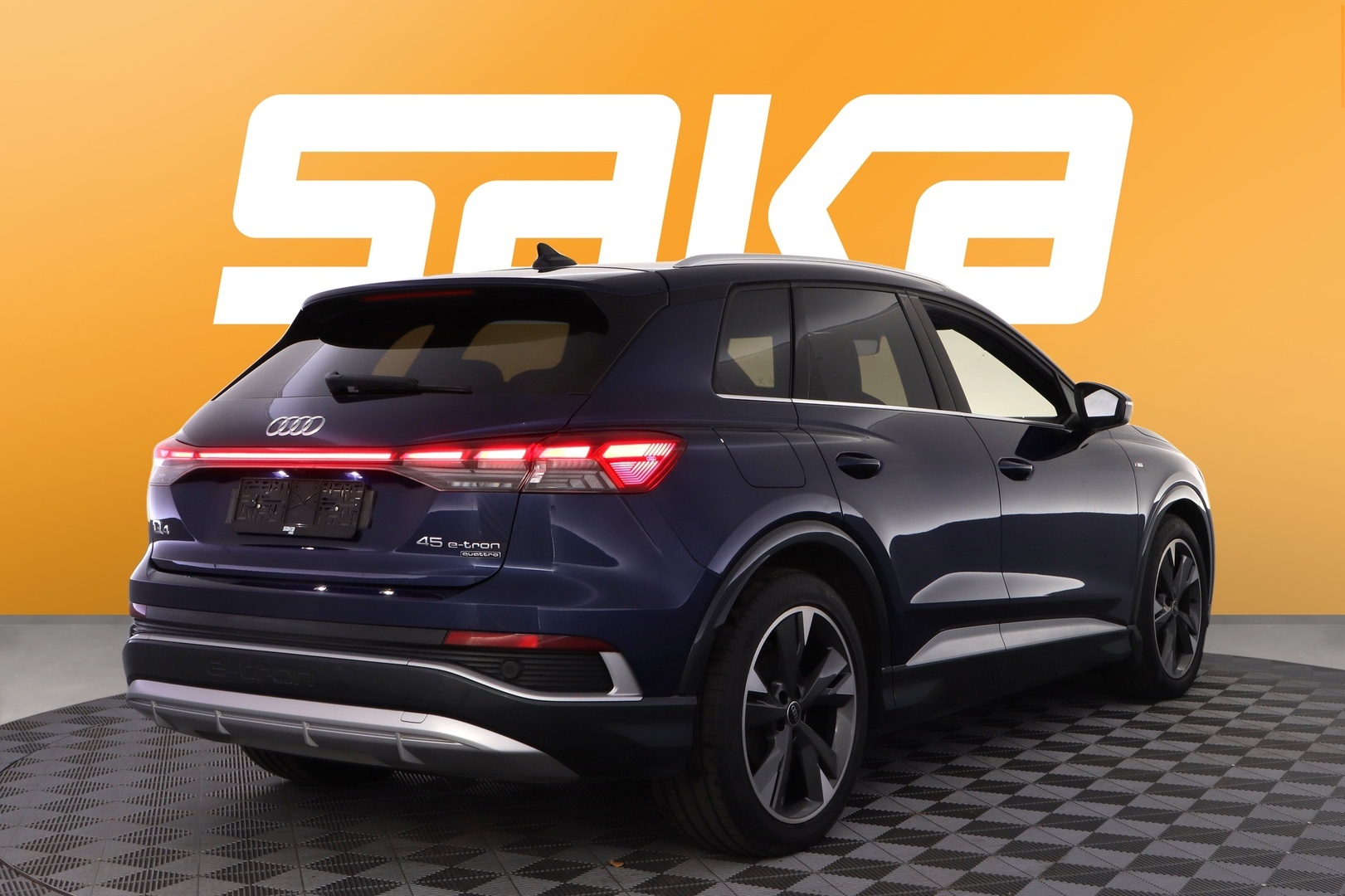 AUDI Q4 e-tron 2023