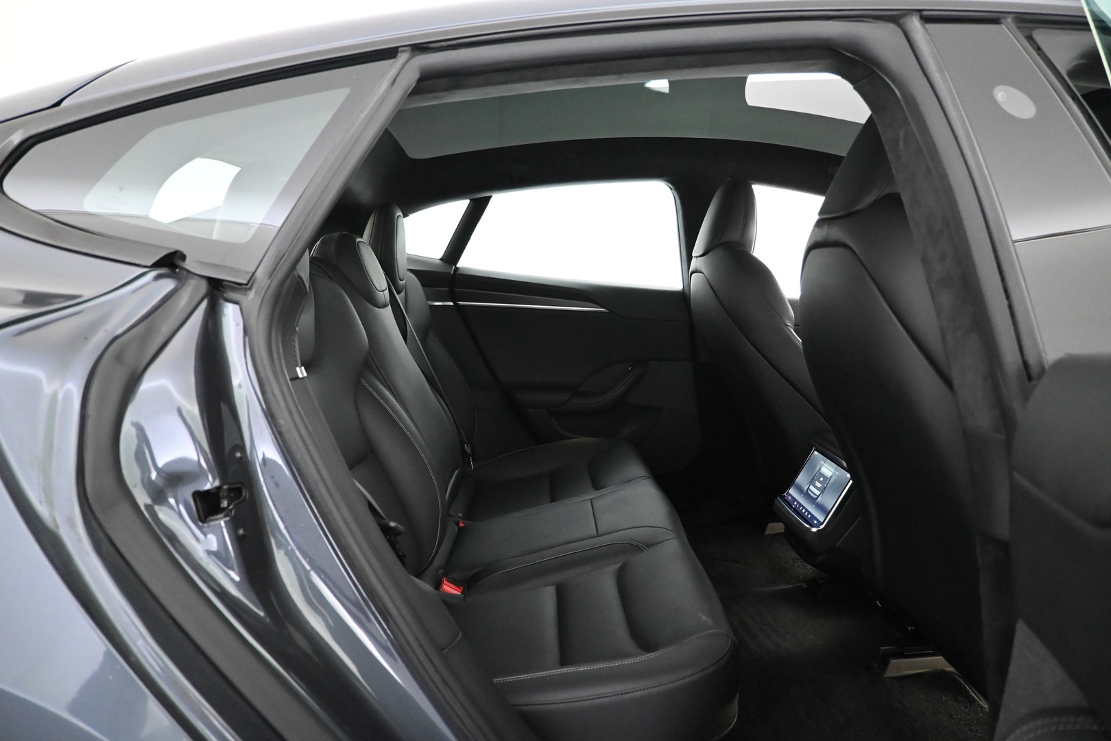 TESLA Model S 2023