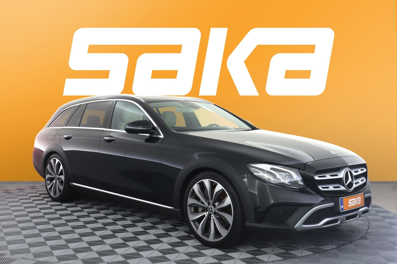 MERCEDES-BENZ E 2018