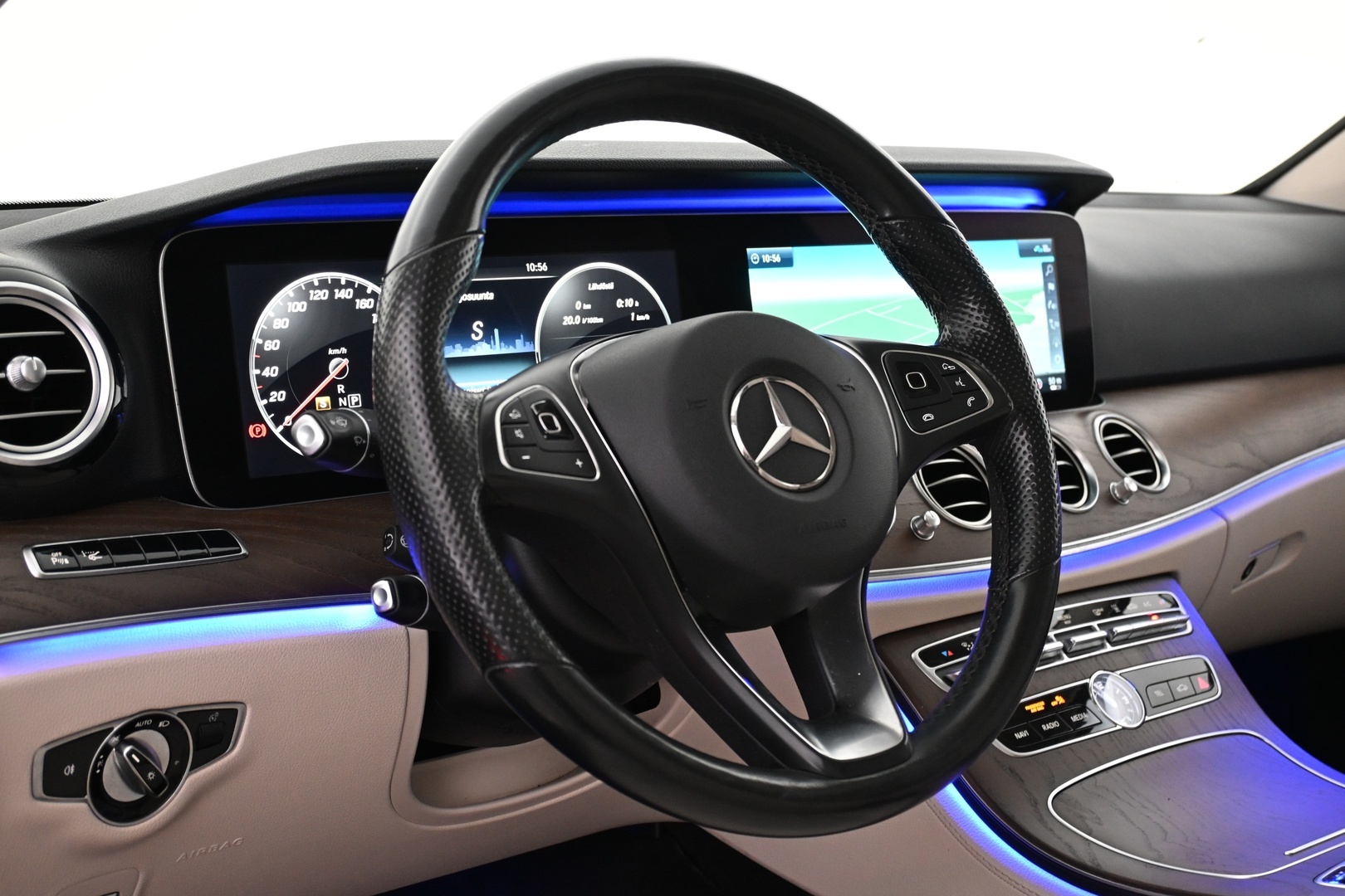 MERCEDES-BENZ E 2018