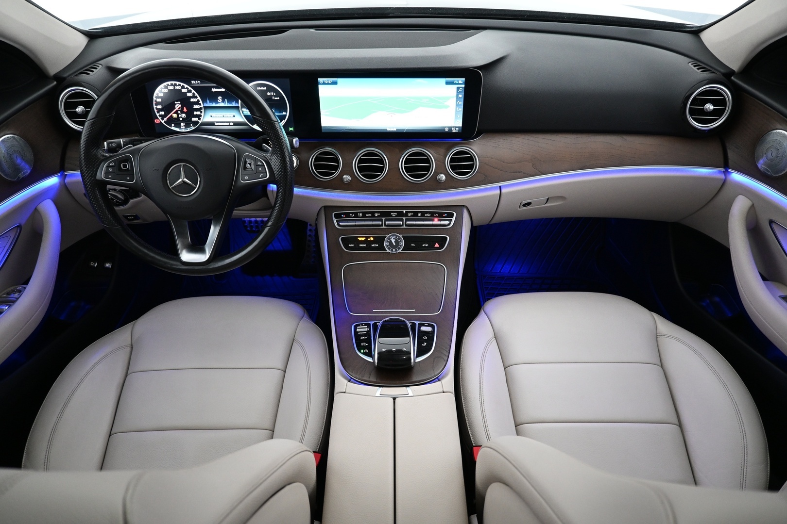 MERCEDES-BENZ E 2018