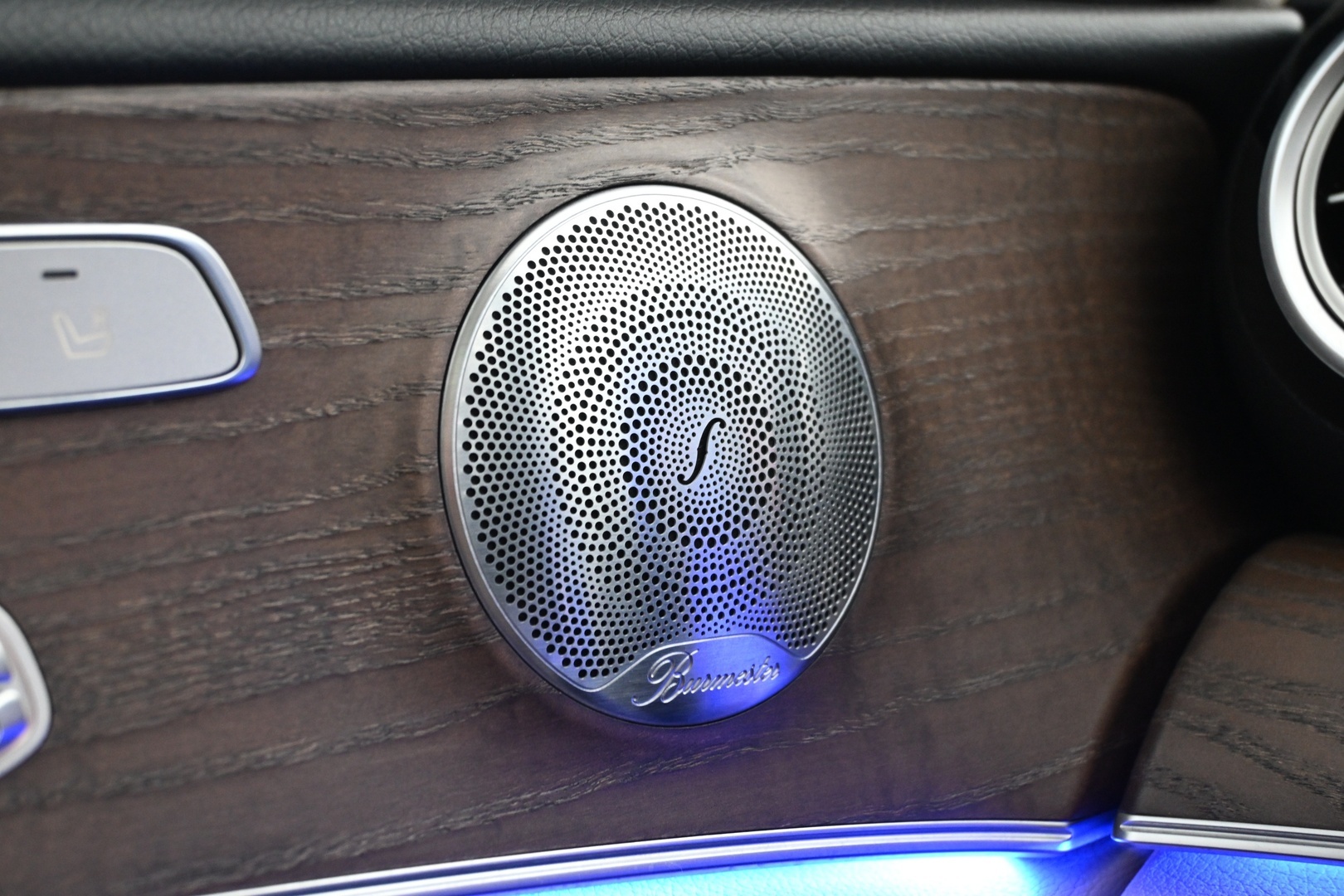 MERCEDES-BENZ E 2018