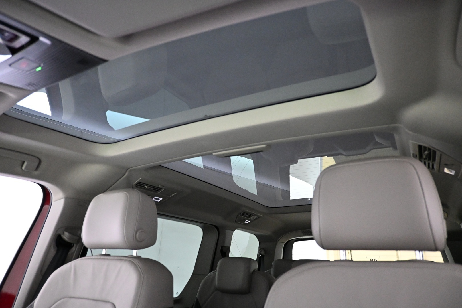 VOLKSWAGEN Multivan 2025