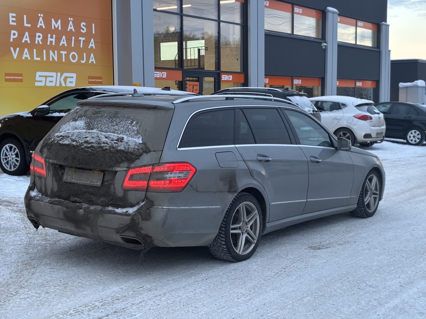 MERCEDES-BENZ E 2012