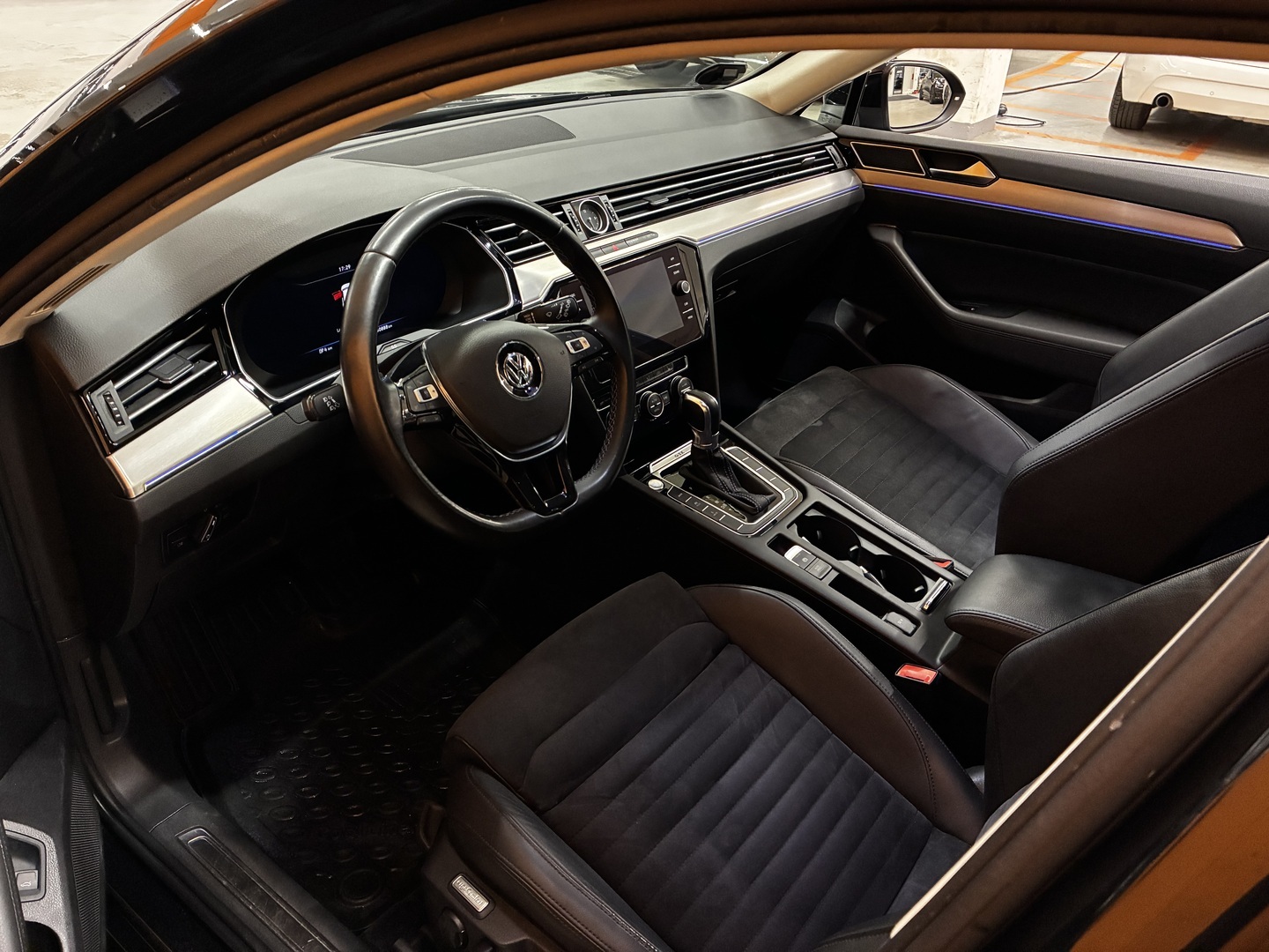 VOLKSWAGEN Passat 2018