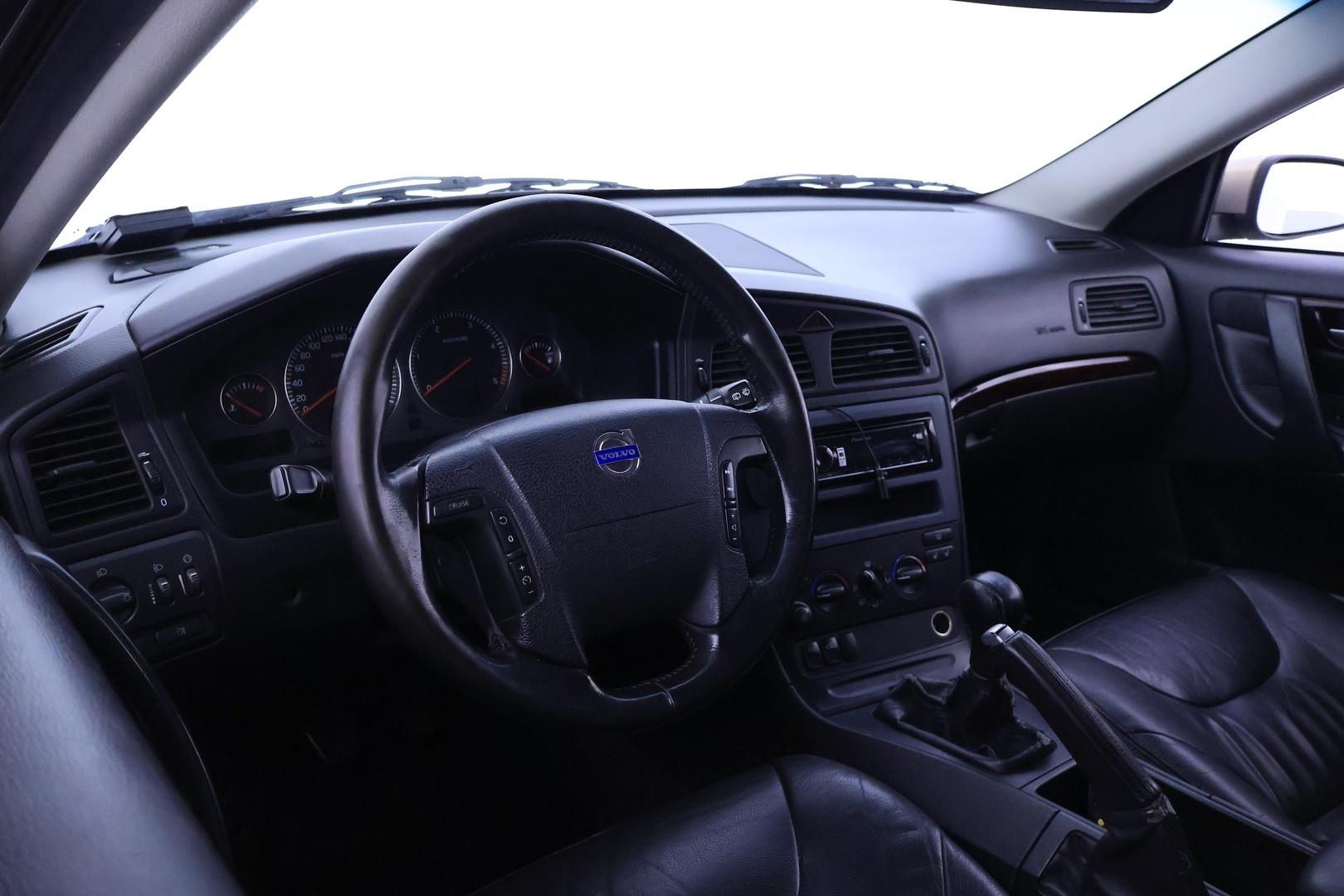 VOLVO V70 2003