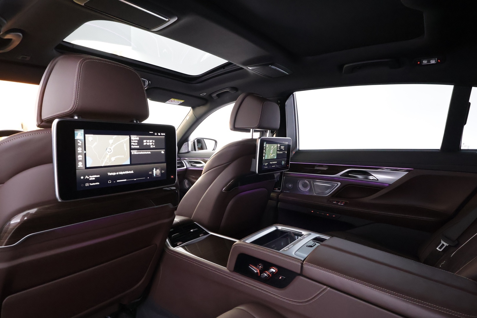 BMW 745 2020