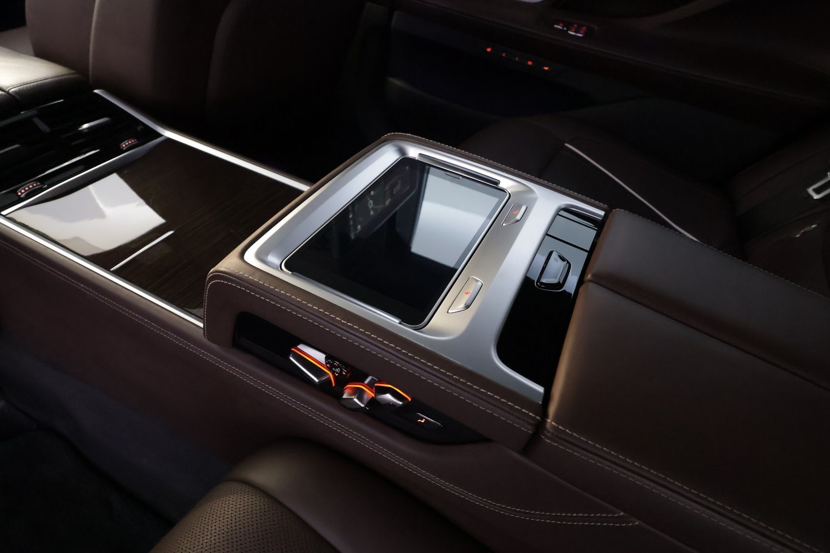 BMW 745 2020