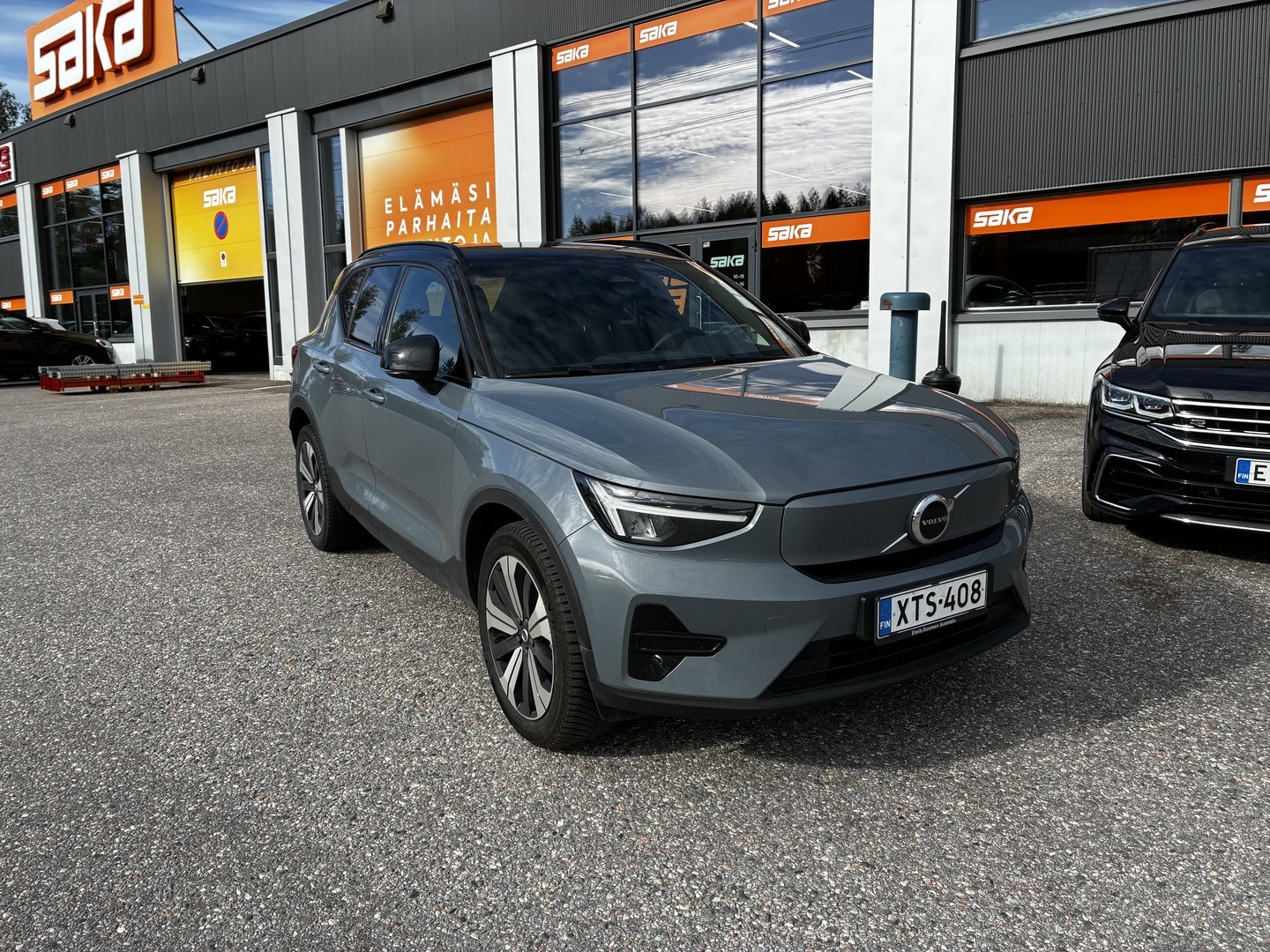 VOLVO XC40 2023