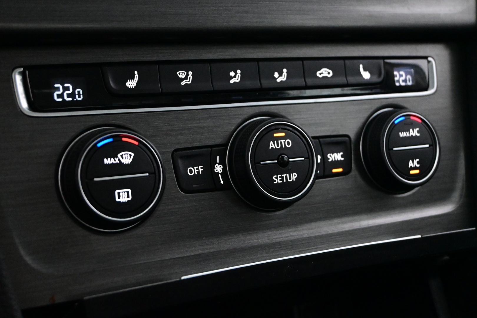 VOLKSWAGEN Golf 2014