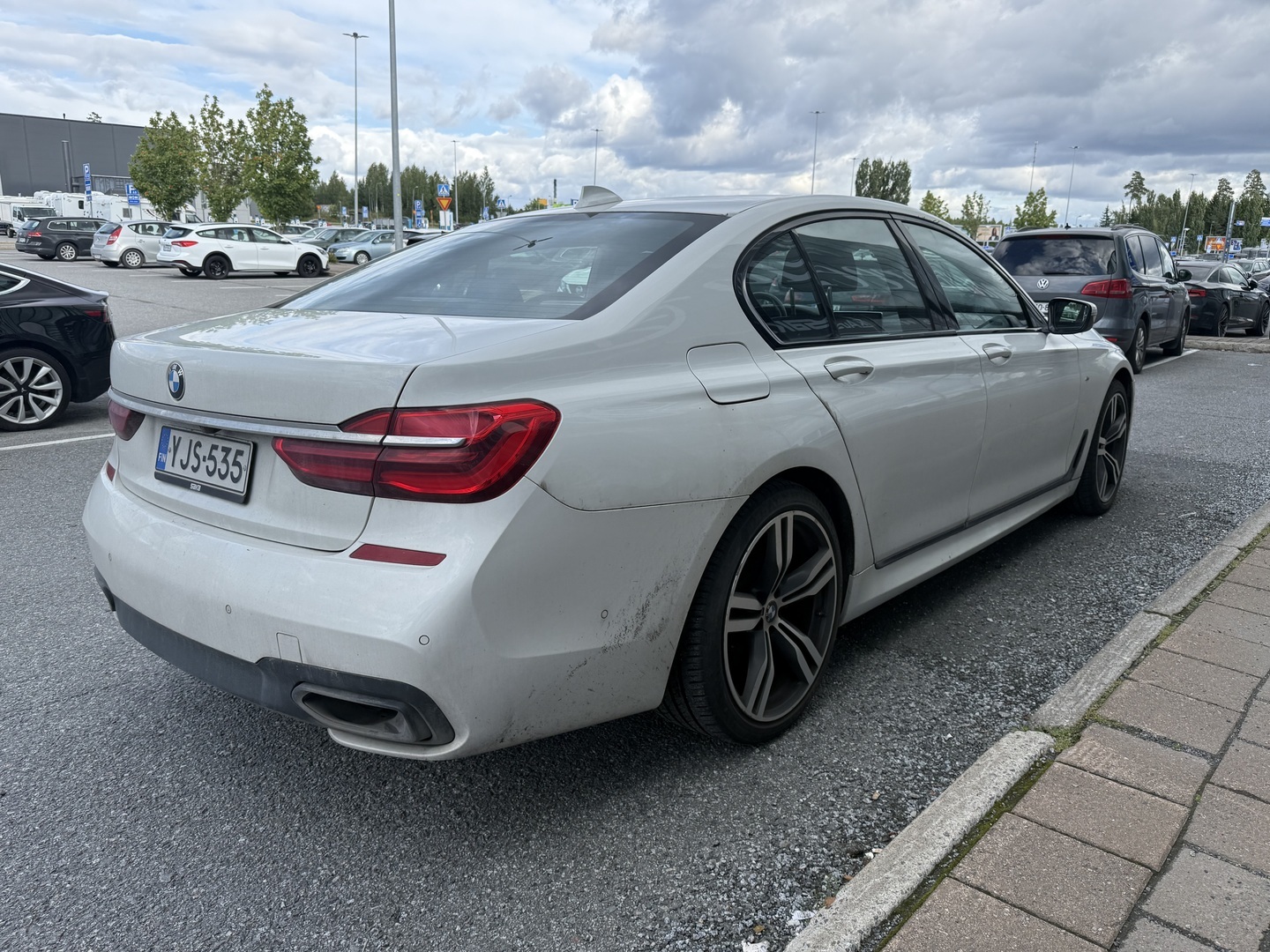 BMW 730 2017