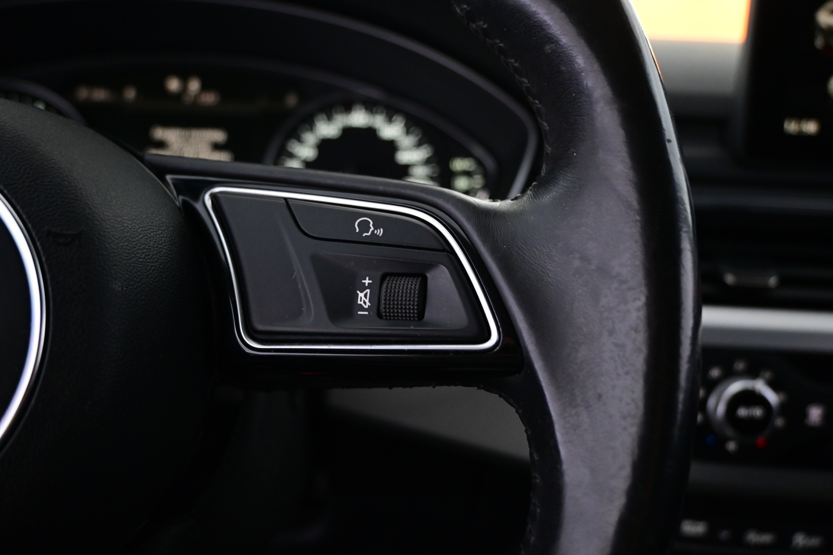 AUDI A4 2016