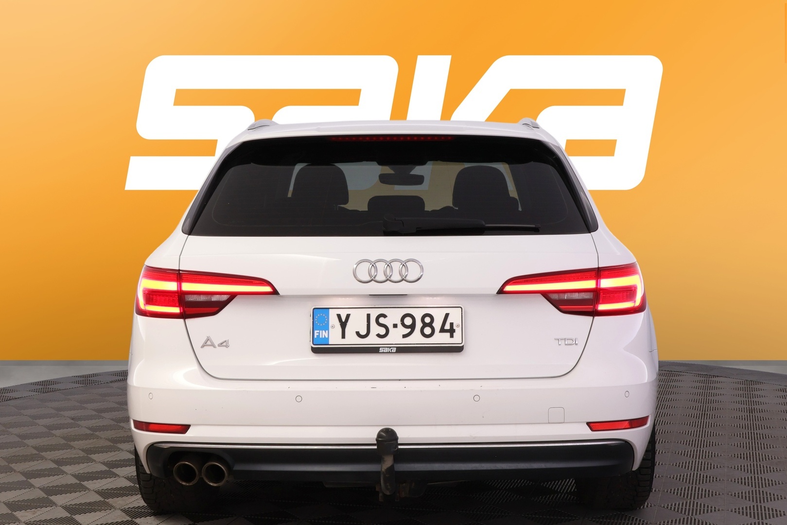 AUDI A4 2016