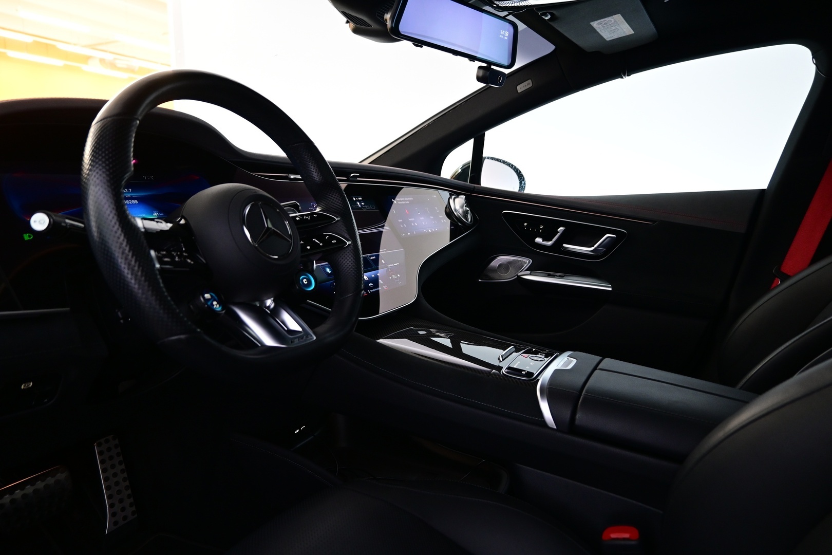 MERCEDES-BENZ EQE 2022