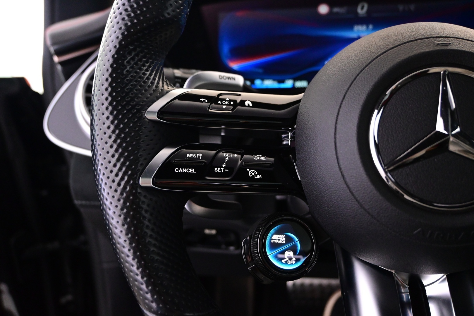 MERCEDES-BENZ EQE 2022