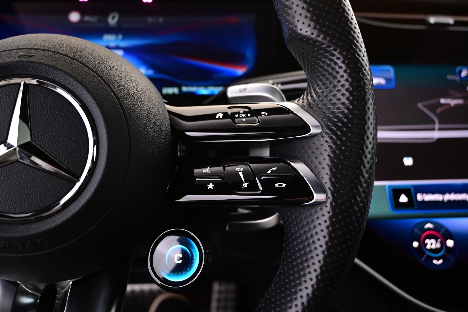 MERCEDES-BENZ EQE 2022