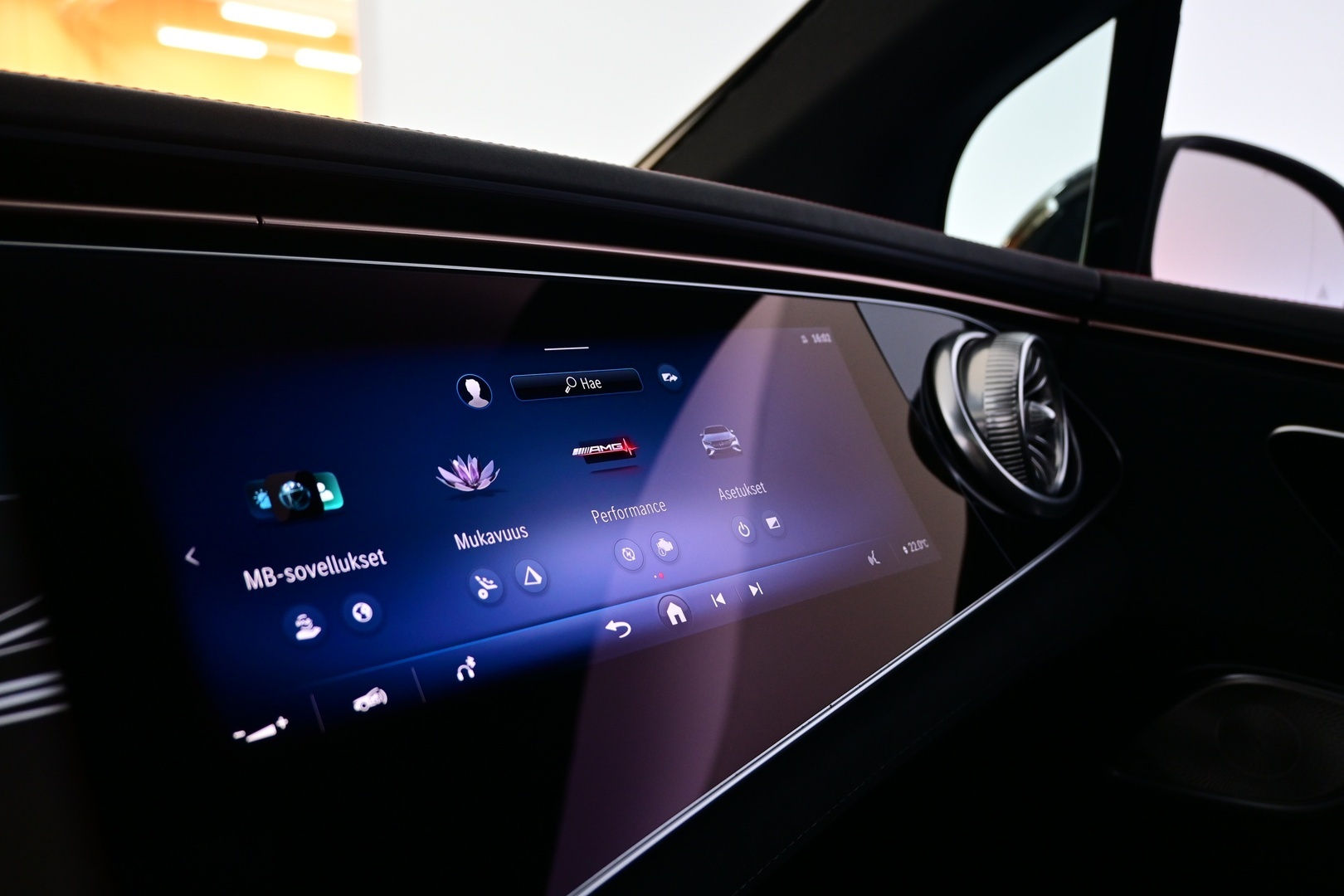 MERCEDES-BENZ EQE 2022