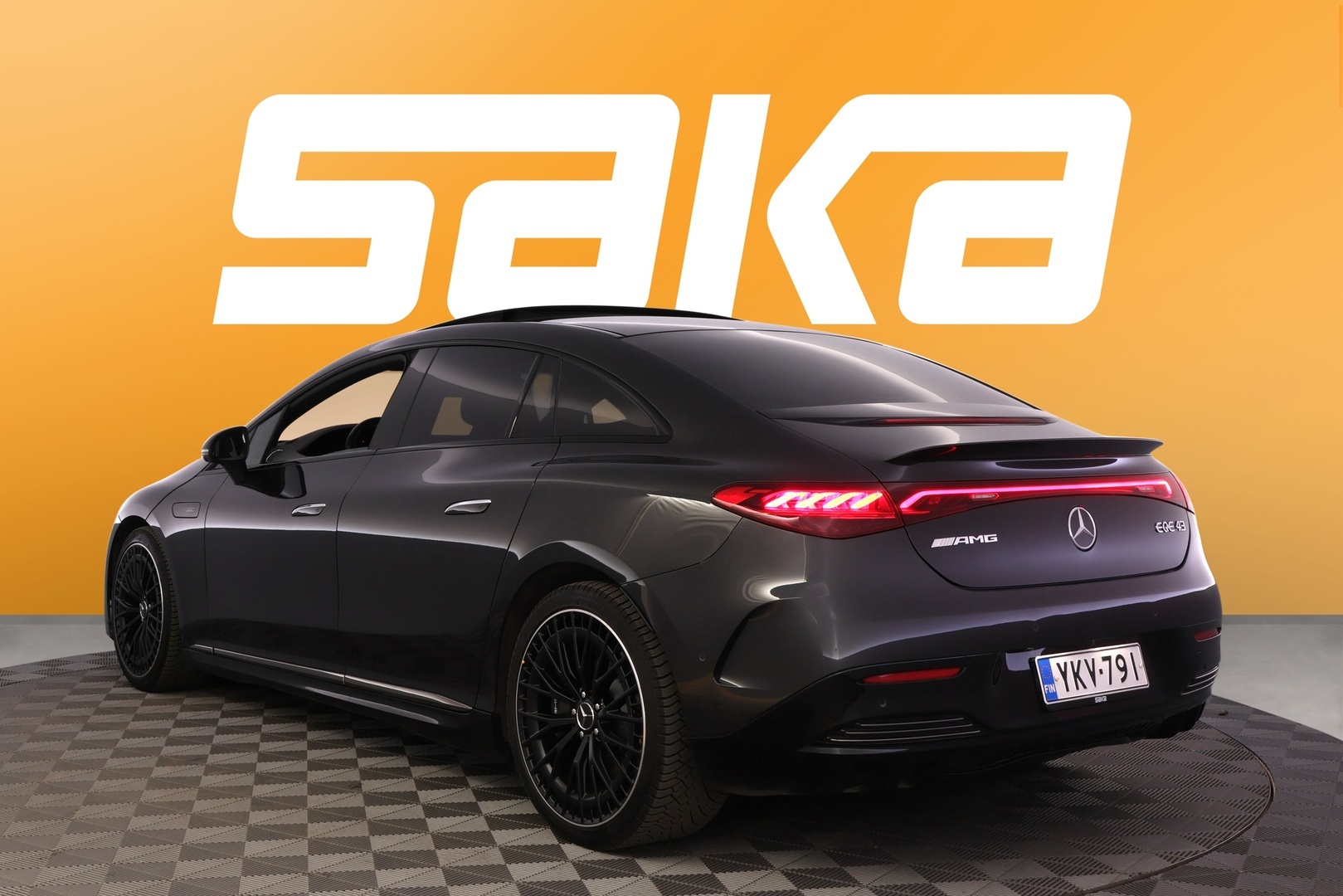 MERCEDES-BENZ EQE 2022