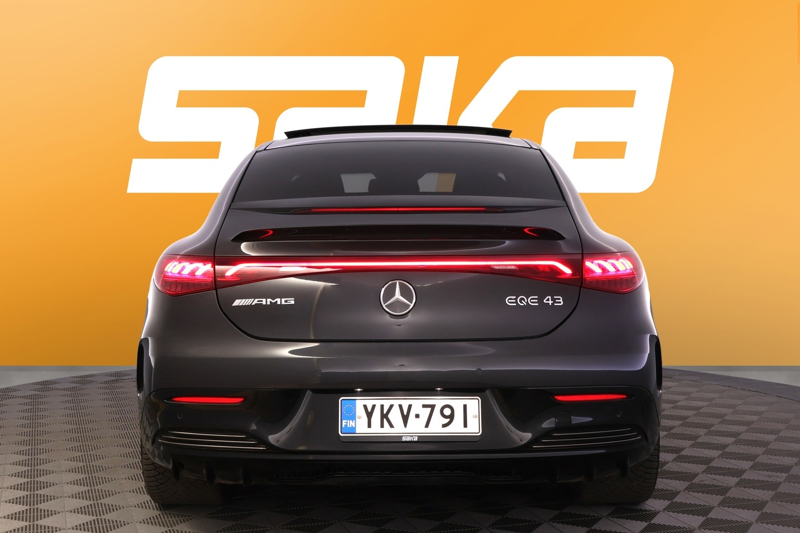 MERCEDES-BENZ EQE 2022