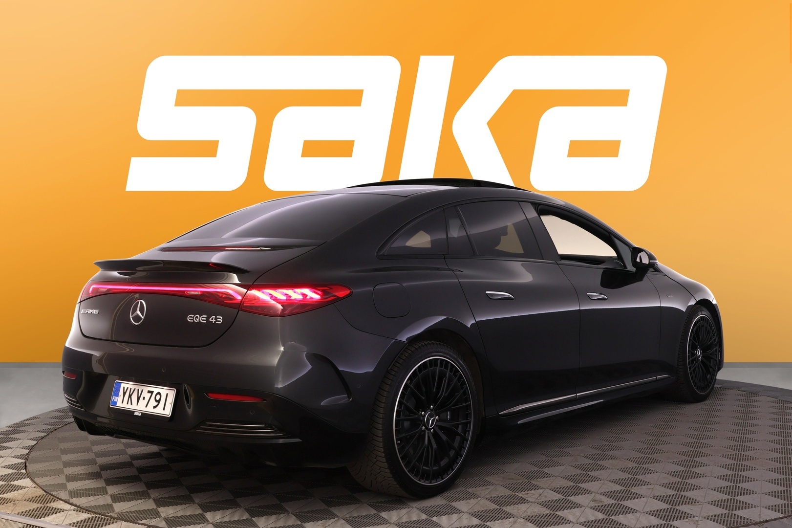 MERCEDES-BENZ EQE 2022