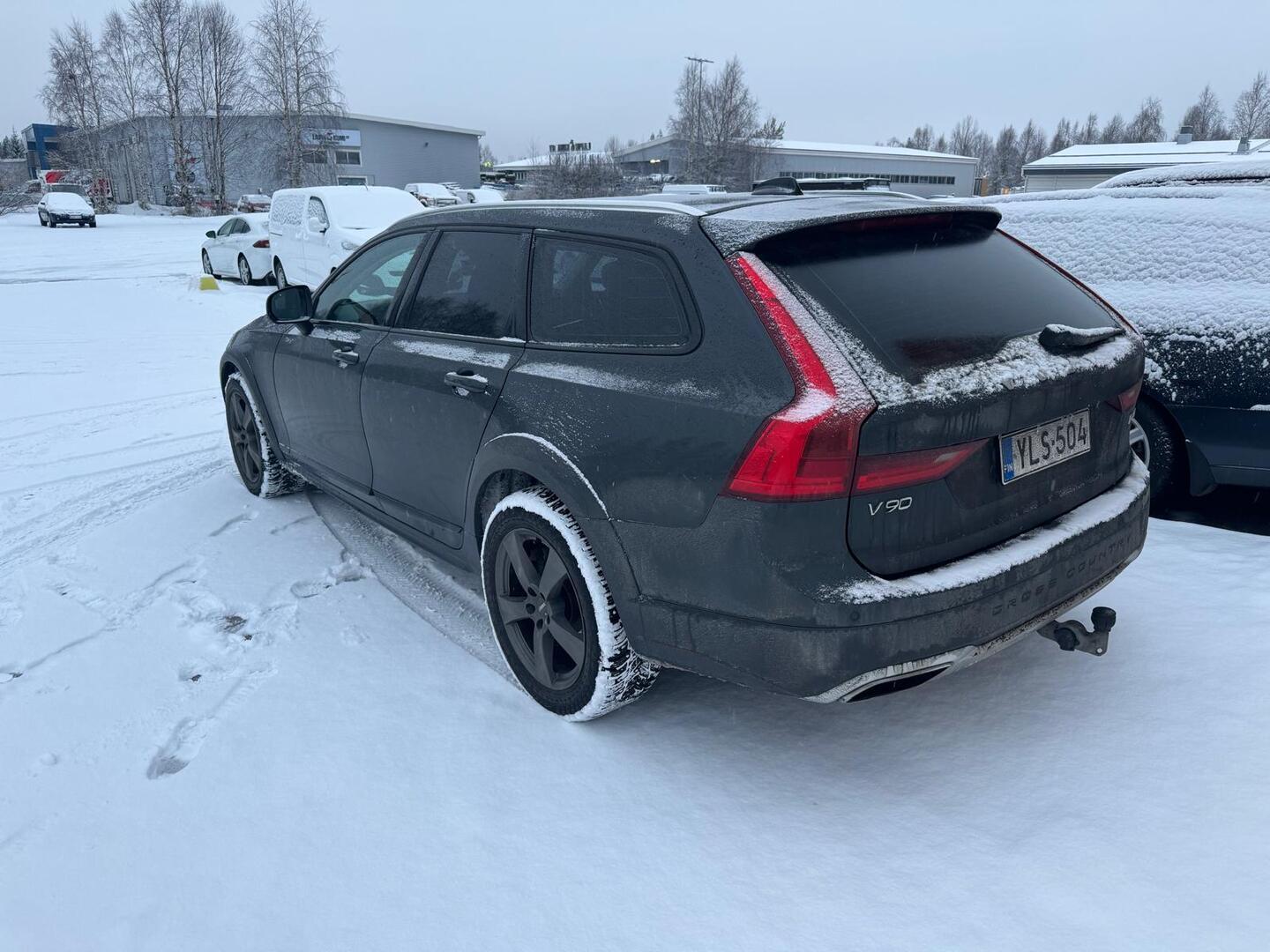 VOLVO V90 Cross Country 2017