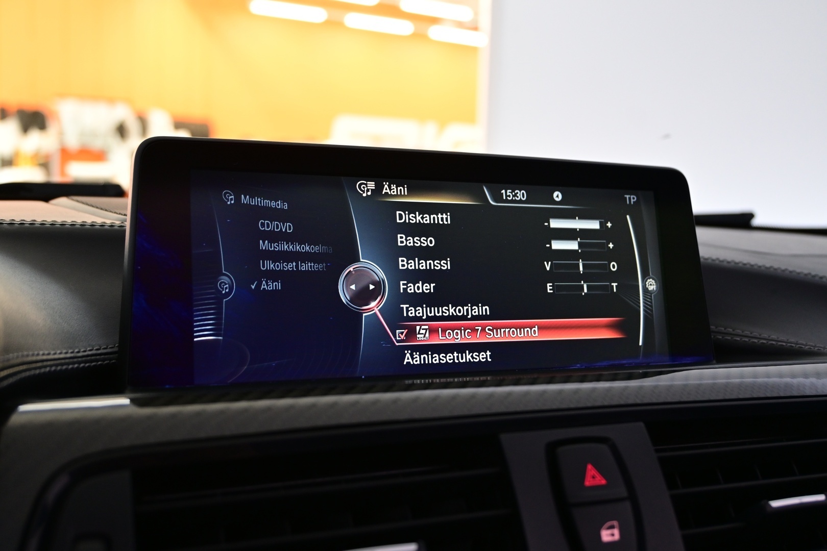 BMW M4 2015