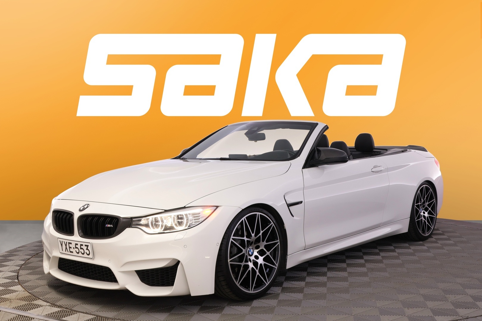 BMW M4 2015
