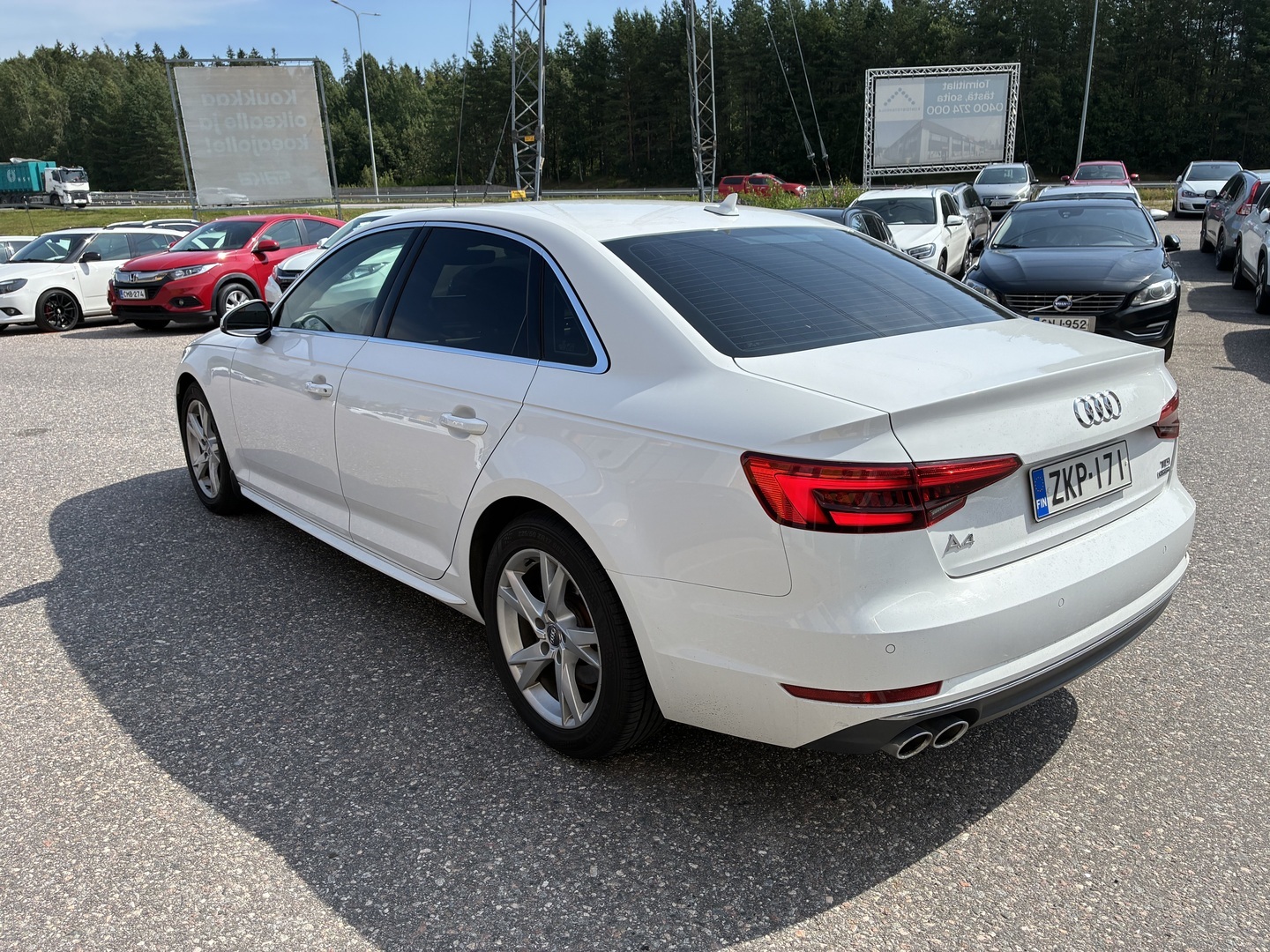 AUDI A4 2016