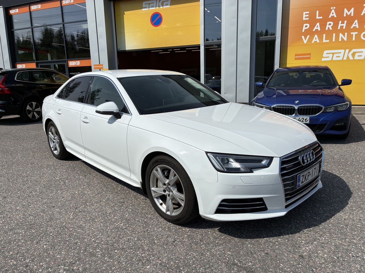 AUDI A4 2016
