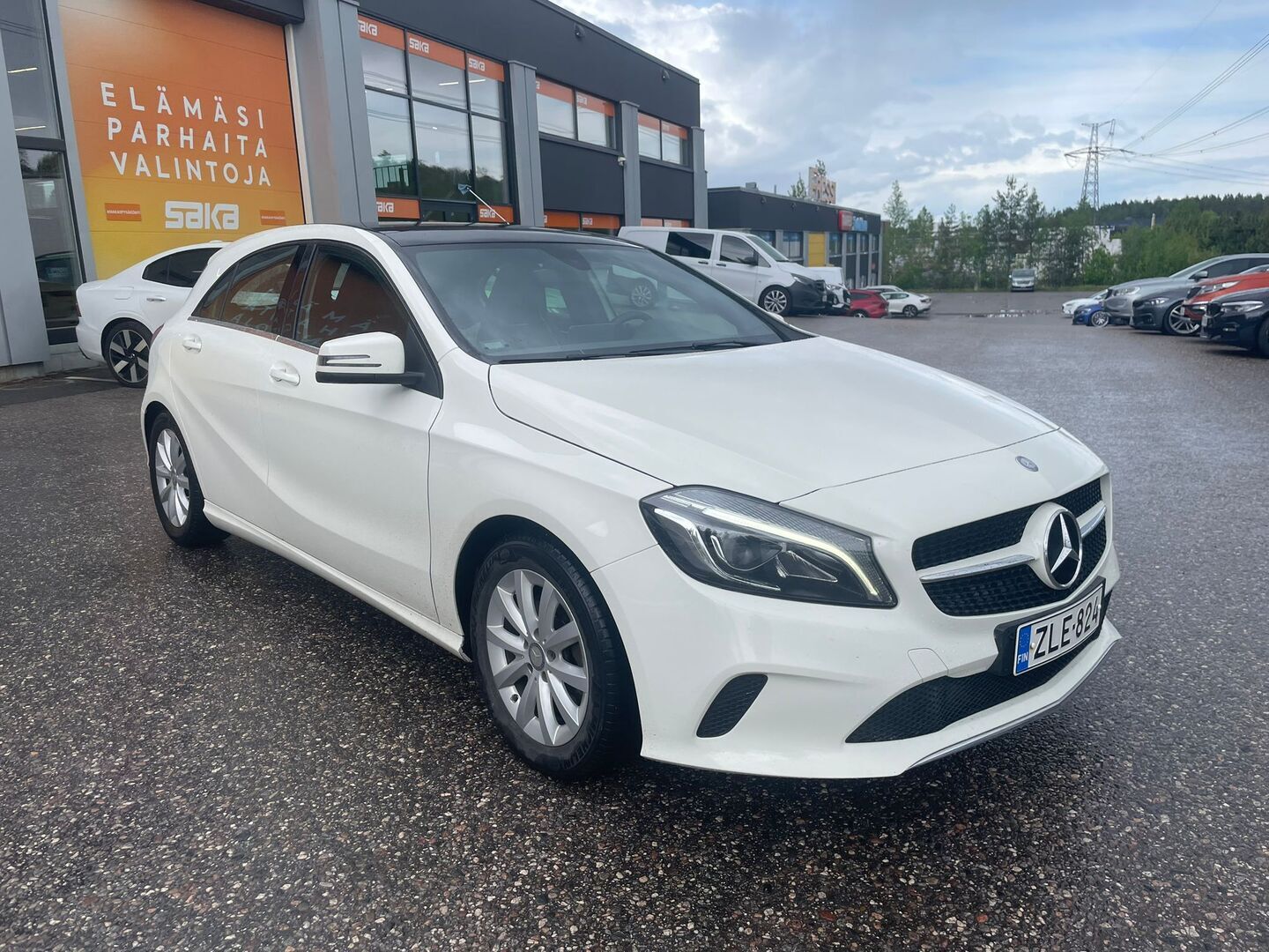 MERCEDES-BENZ A 2016