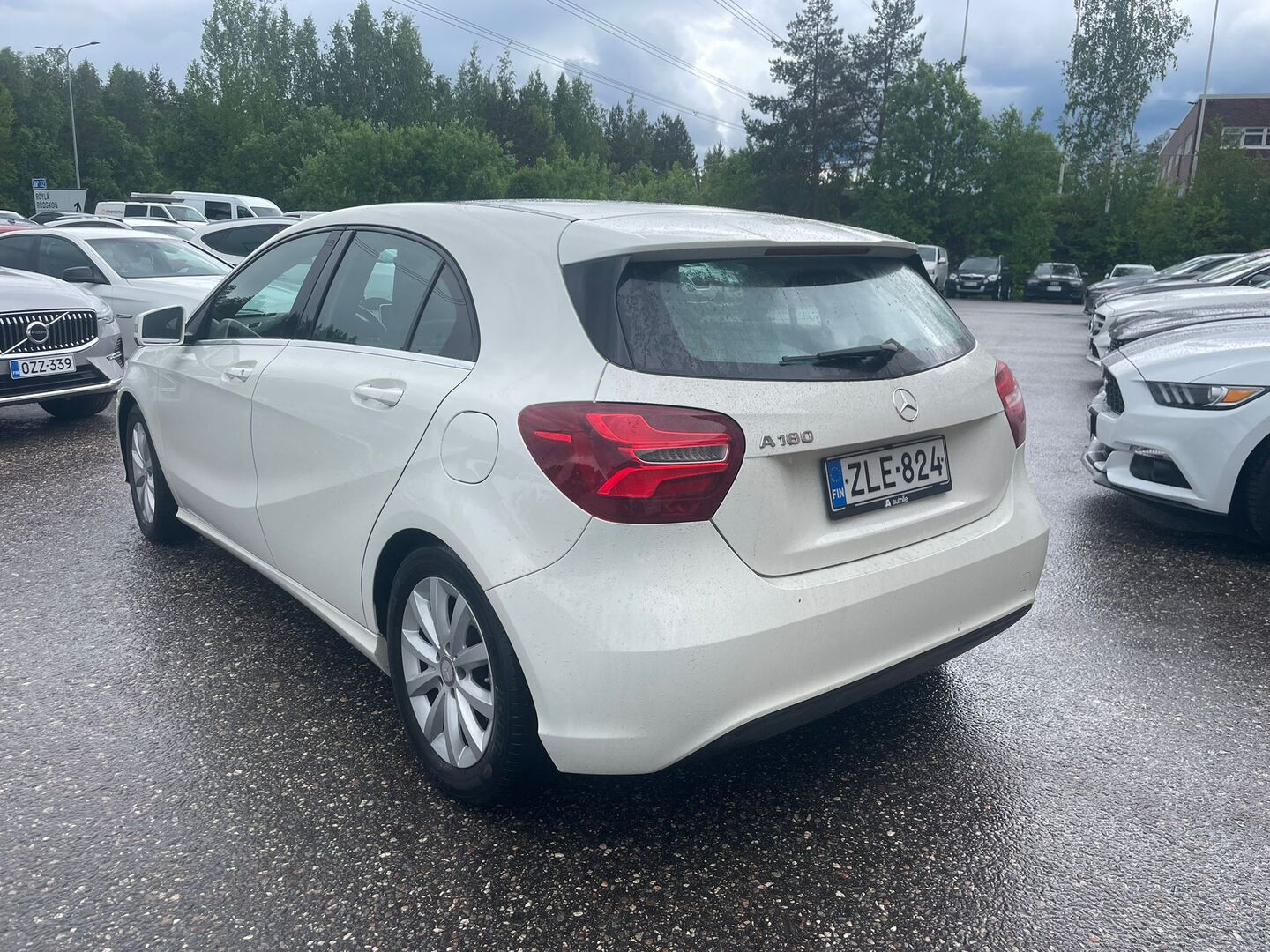 MERCEDES-BENZ A 2016