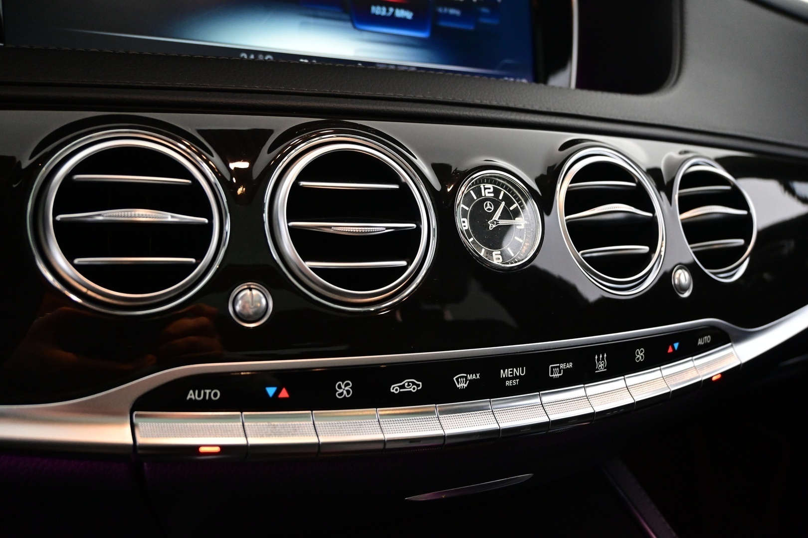 MERCEDES-BENZ S 2015