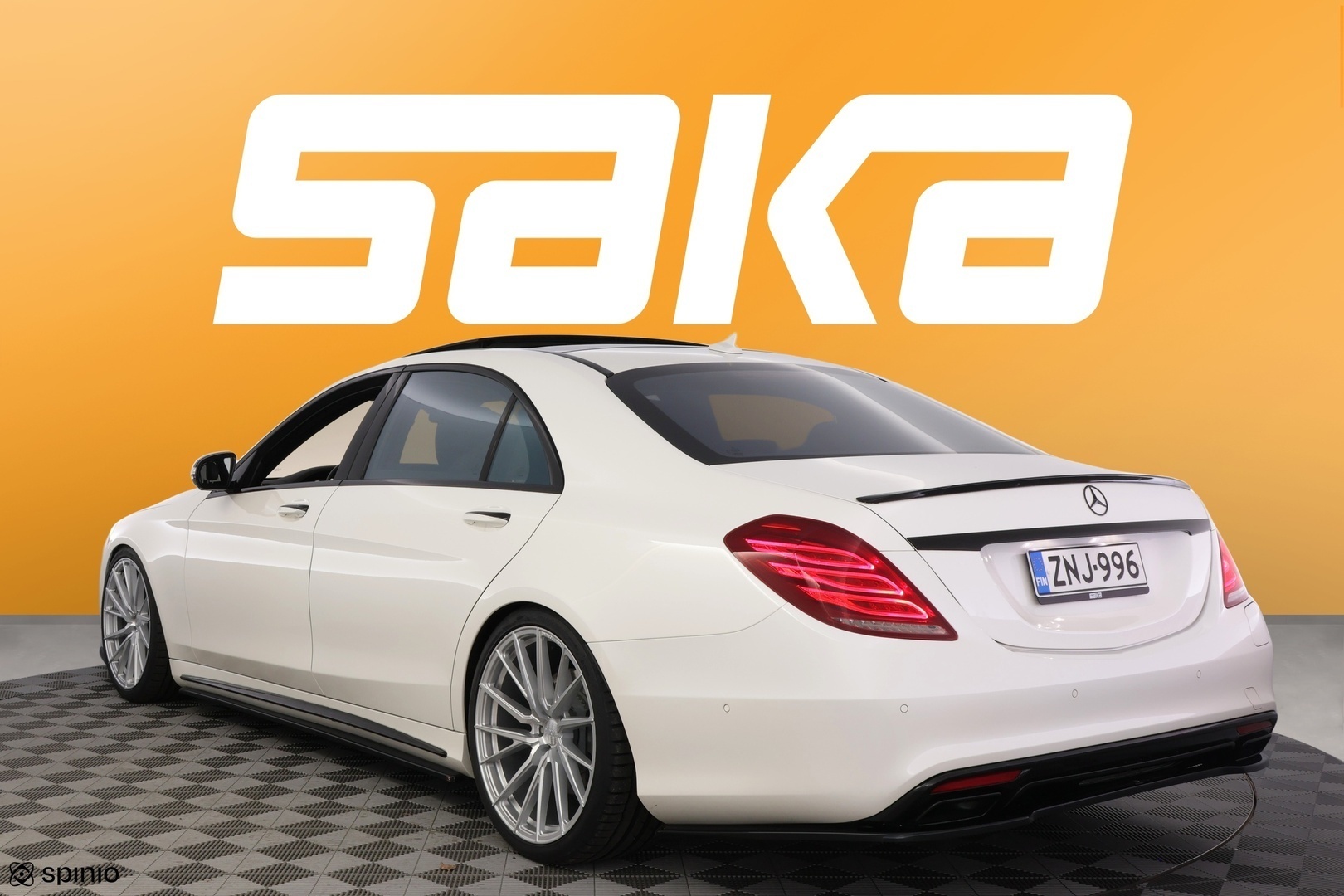 MERCEDES-BENZ S 2015