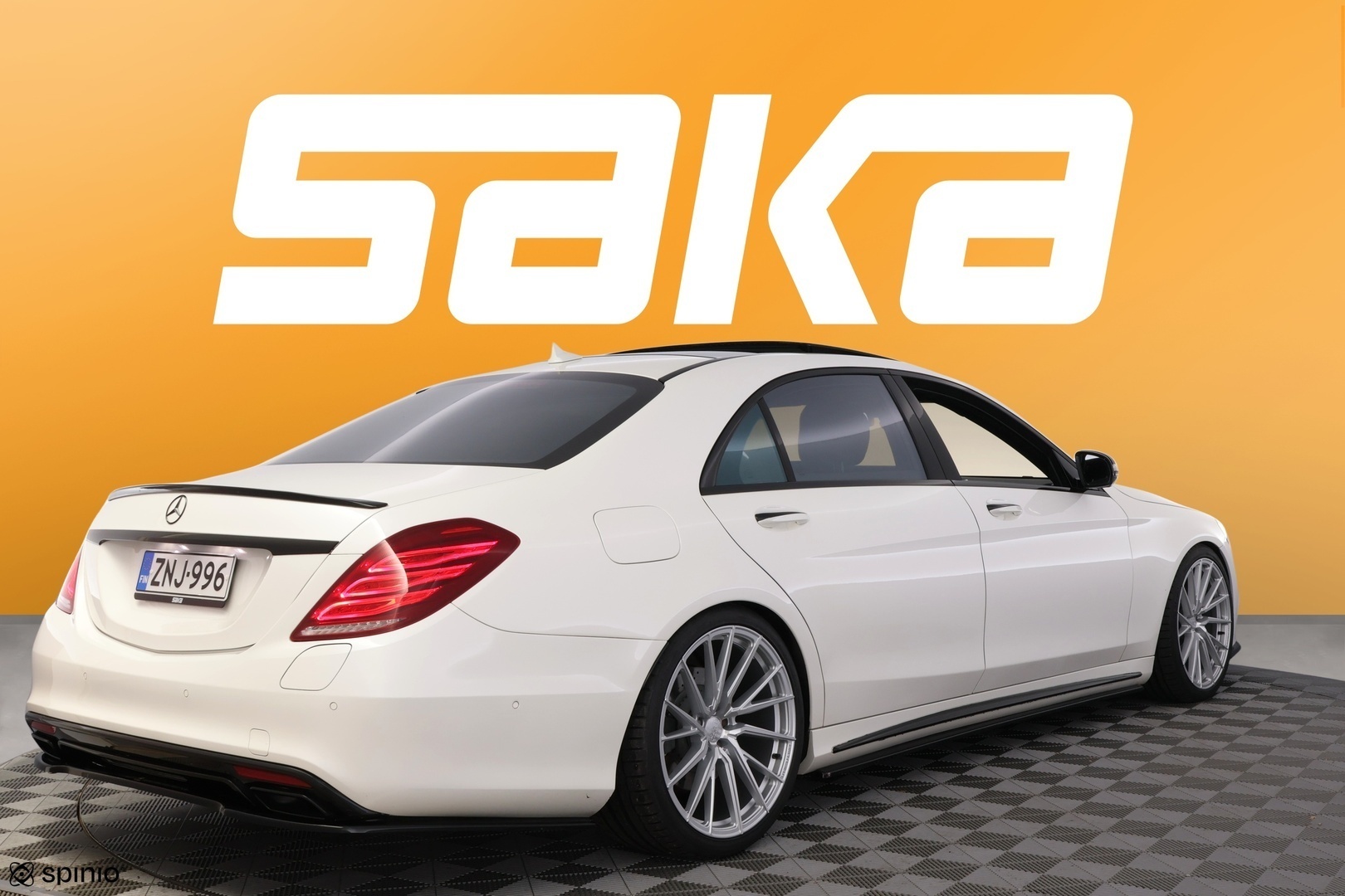 MERCEDES-BENZ S 2015