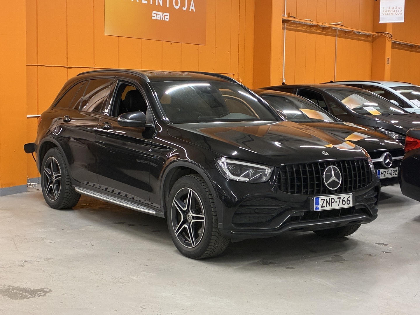 MERCEDES-BENZ GLC 2021