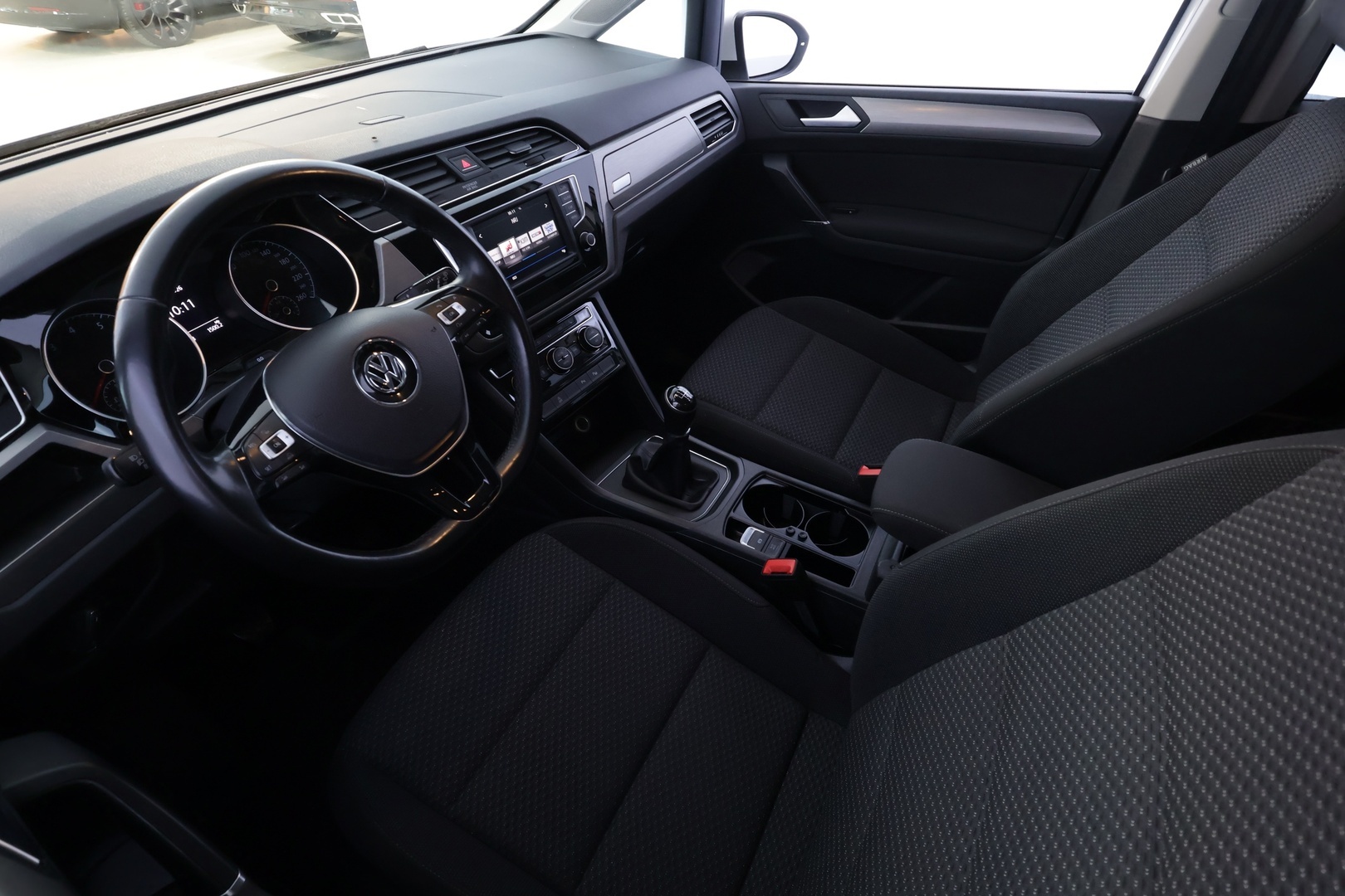 VOLKSWAGEN Touran 2017