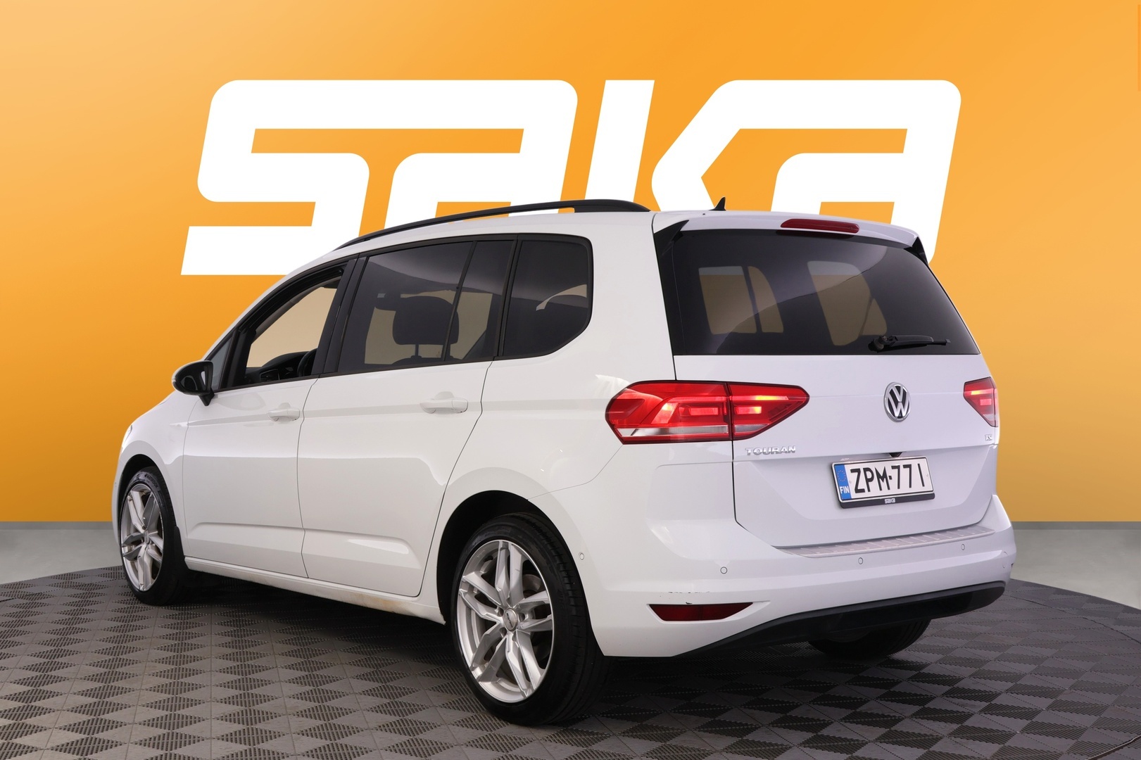 VOLKSWAGEN Touran 2017