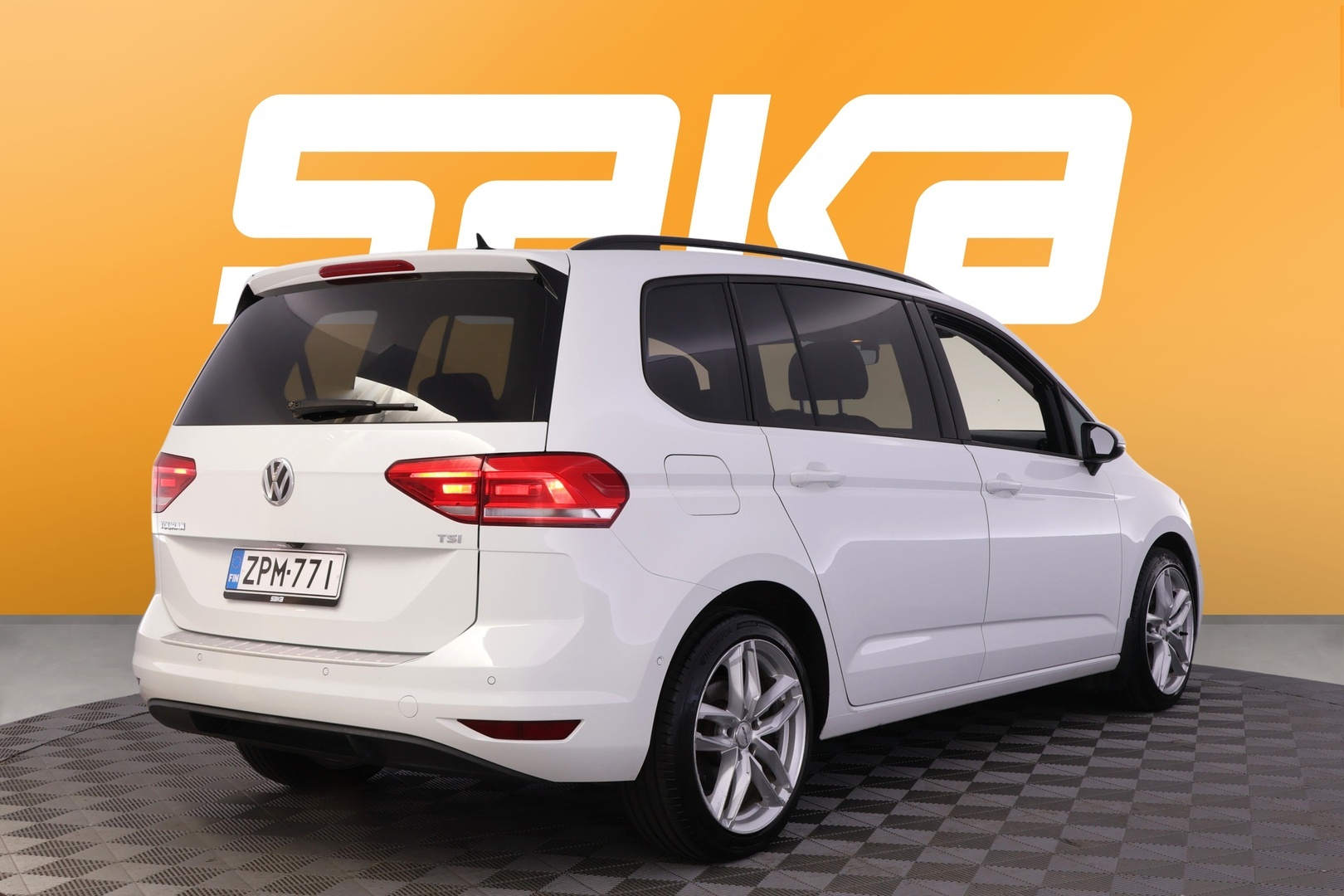 VOLKSWAGEN Touran 2017