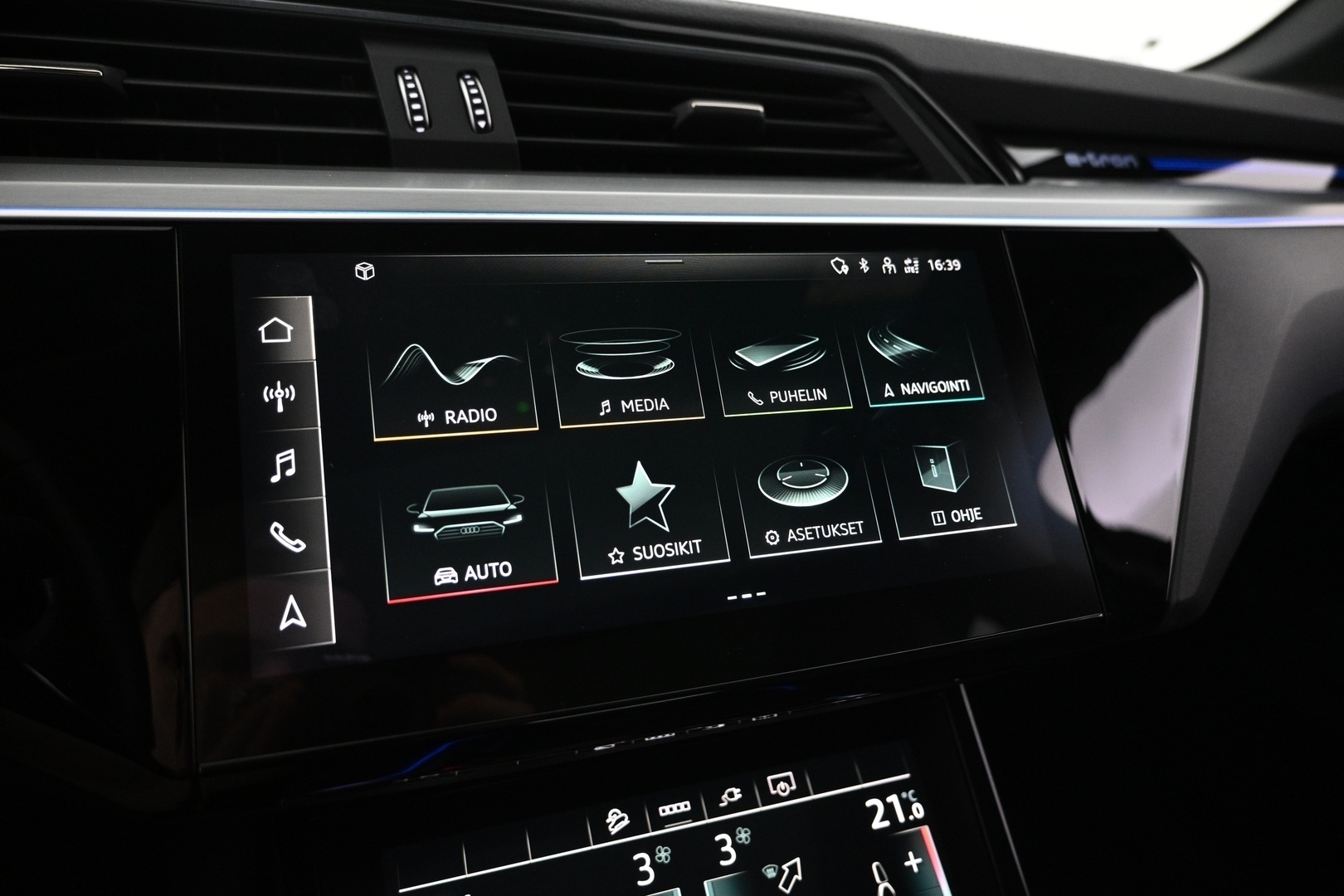 AUDI e-tron 2021