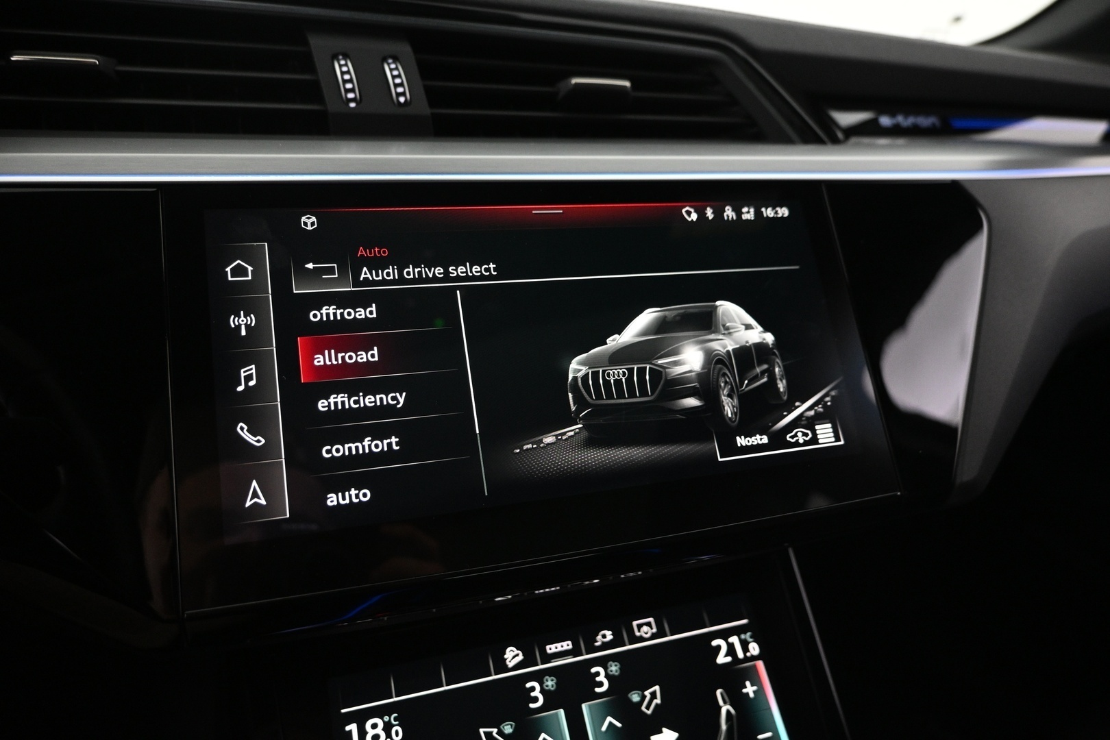 AUDI e-tron 2021