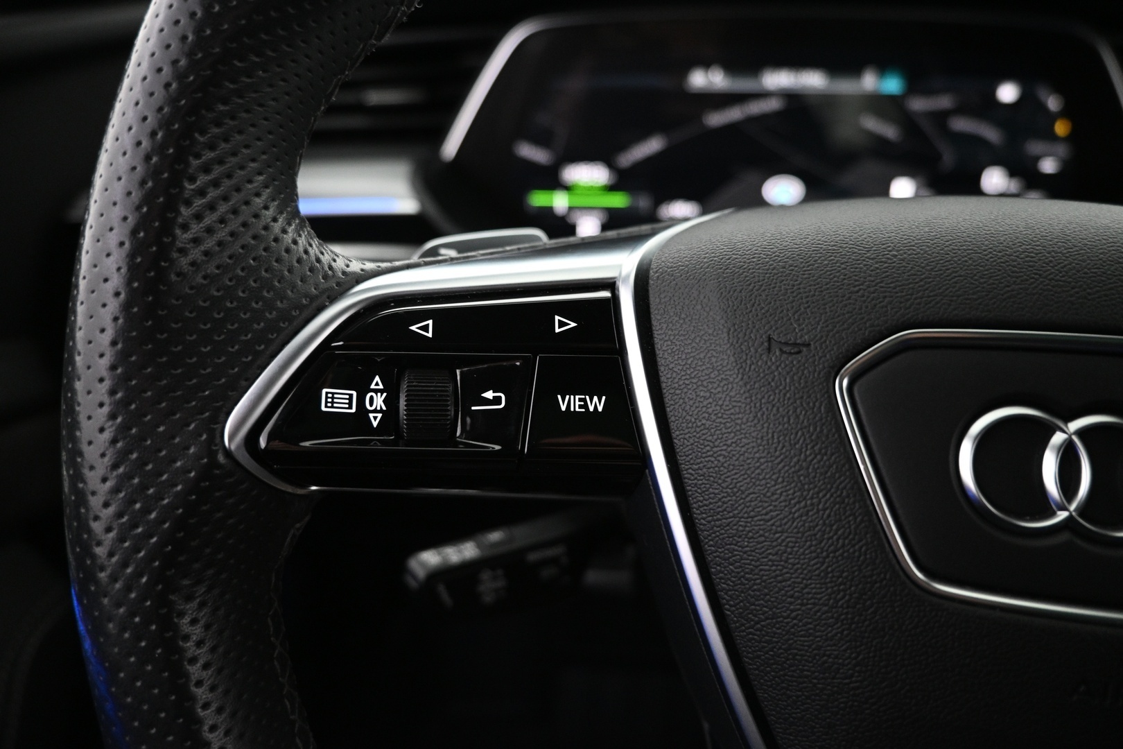AUDI e-tron 2021